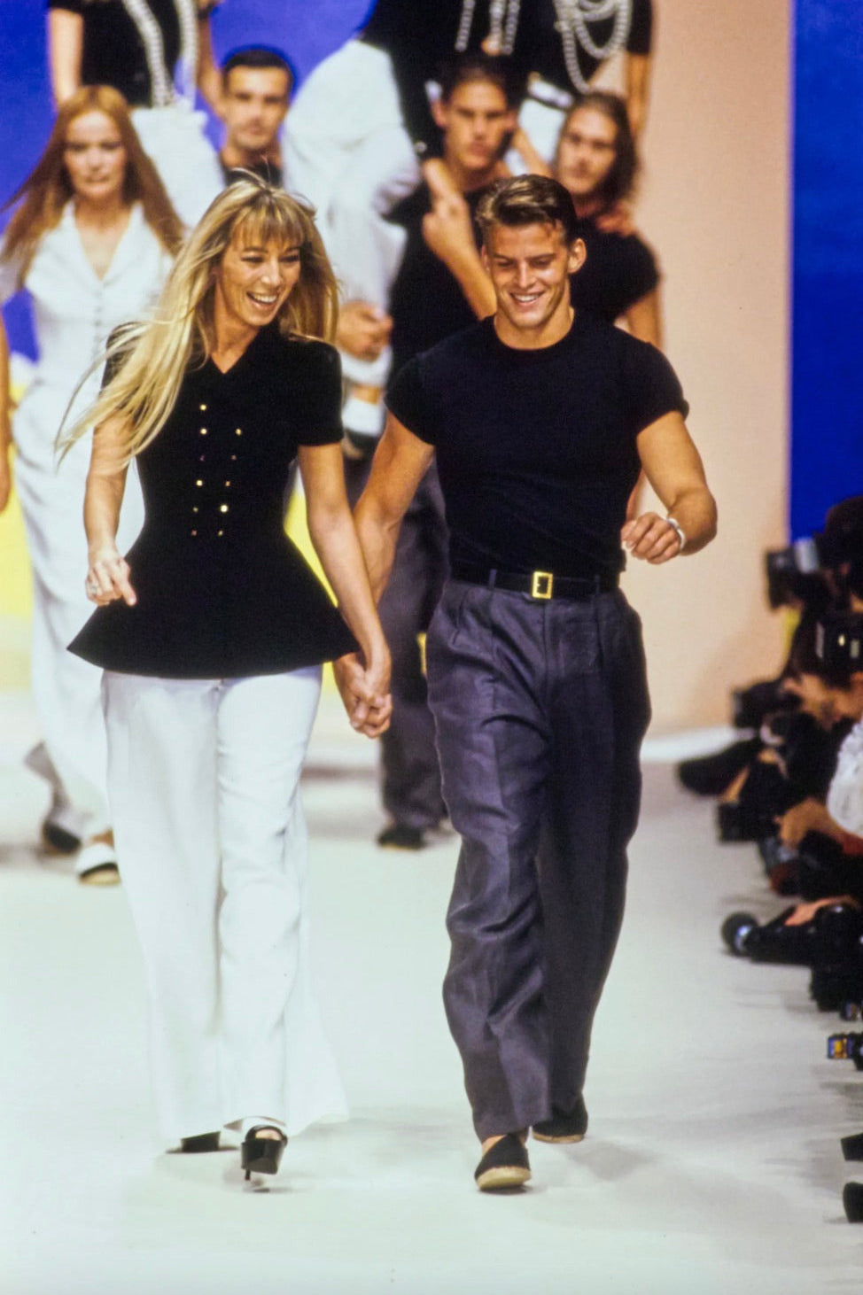 Chanel Vintage Spring/Summer 1995 Black Gold CC 95P Logo Peplum Tweed Jacket