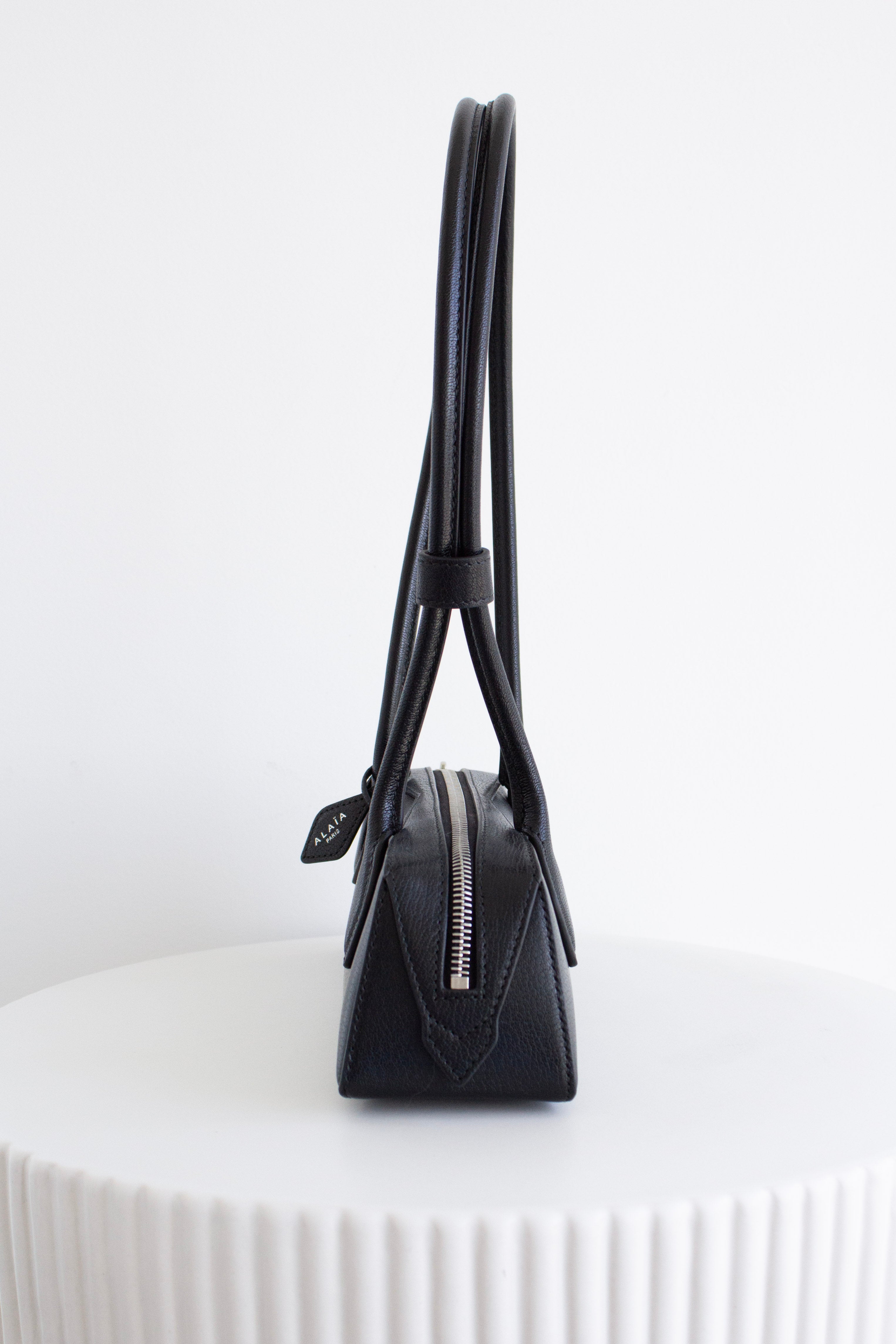 Alaïa Le Teckel Small Black Goat Leather Shoulder Bag