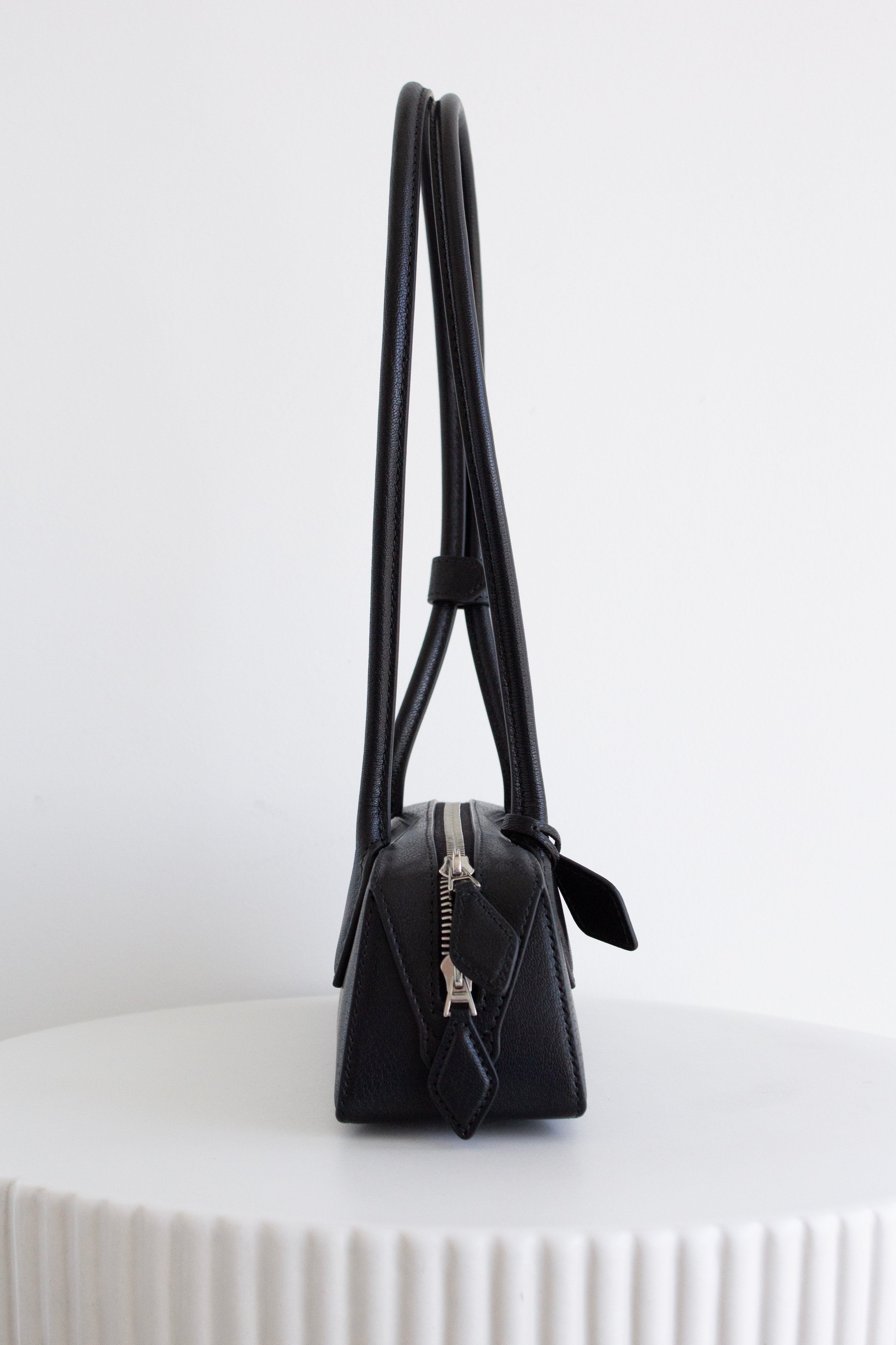 Alaïa Le Teckel Small Black Goat Leather Shoulder Bag