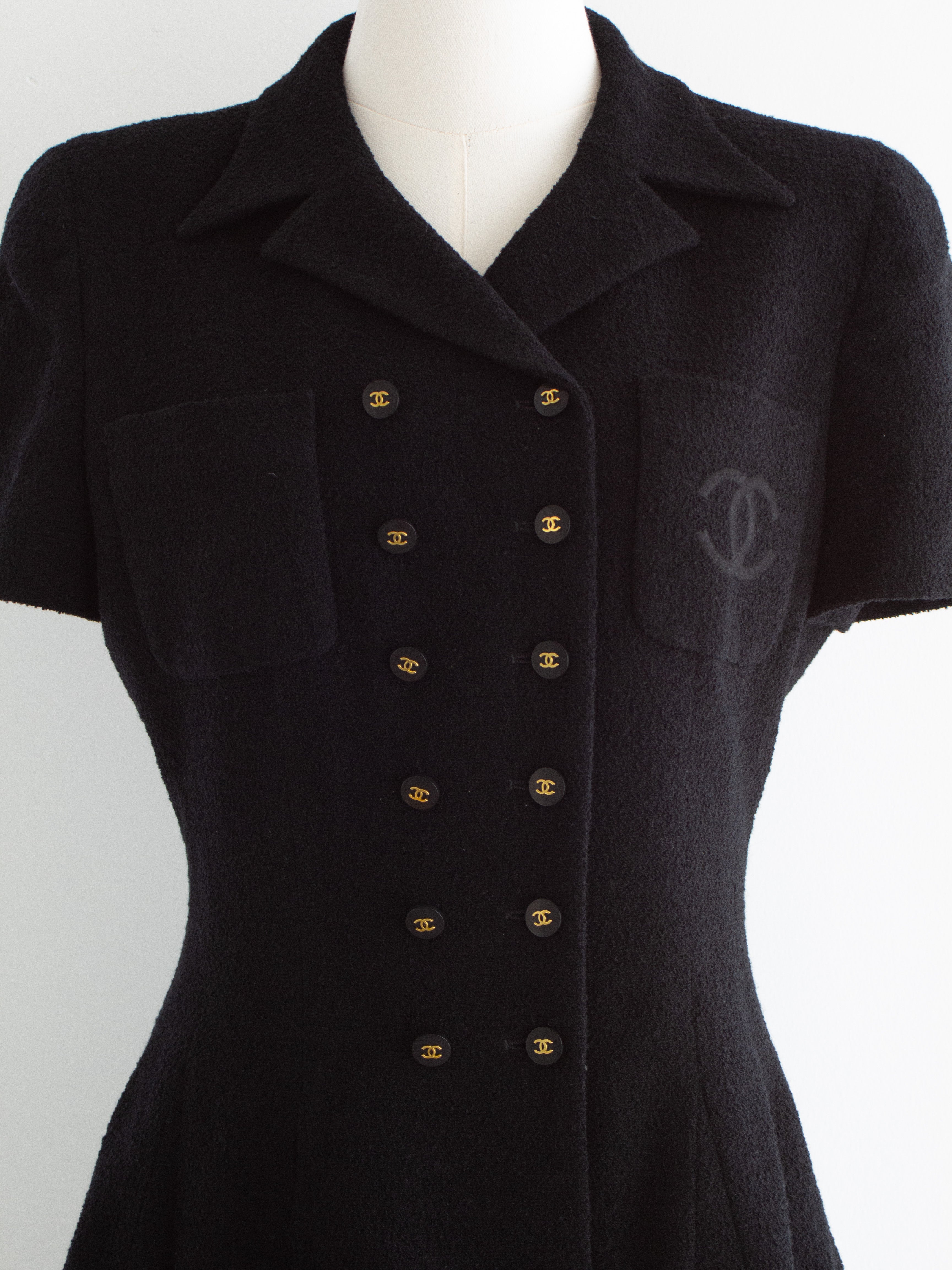 Chanel Vintage Spring/Summer 1995 Black Gold CC 95P Logo Peplum Tweed Jacket