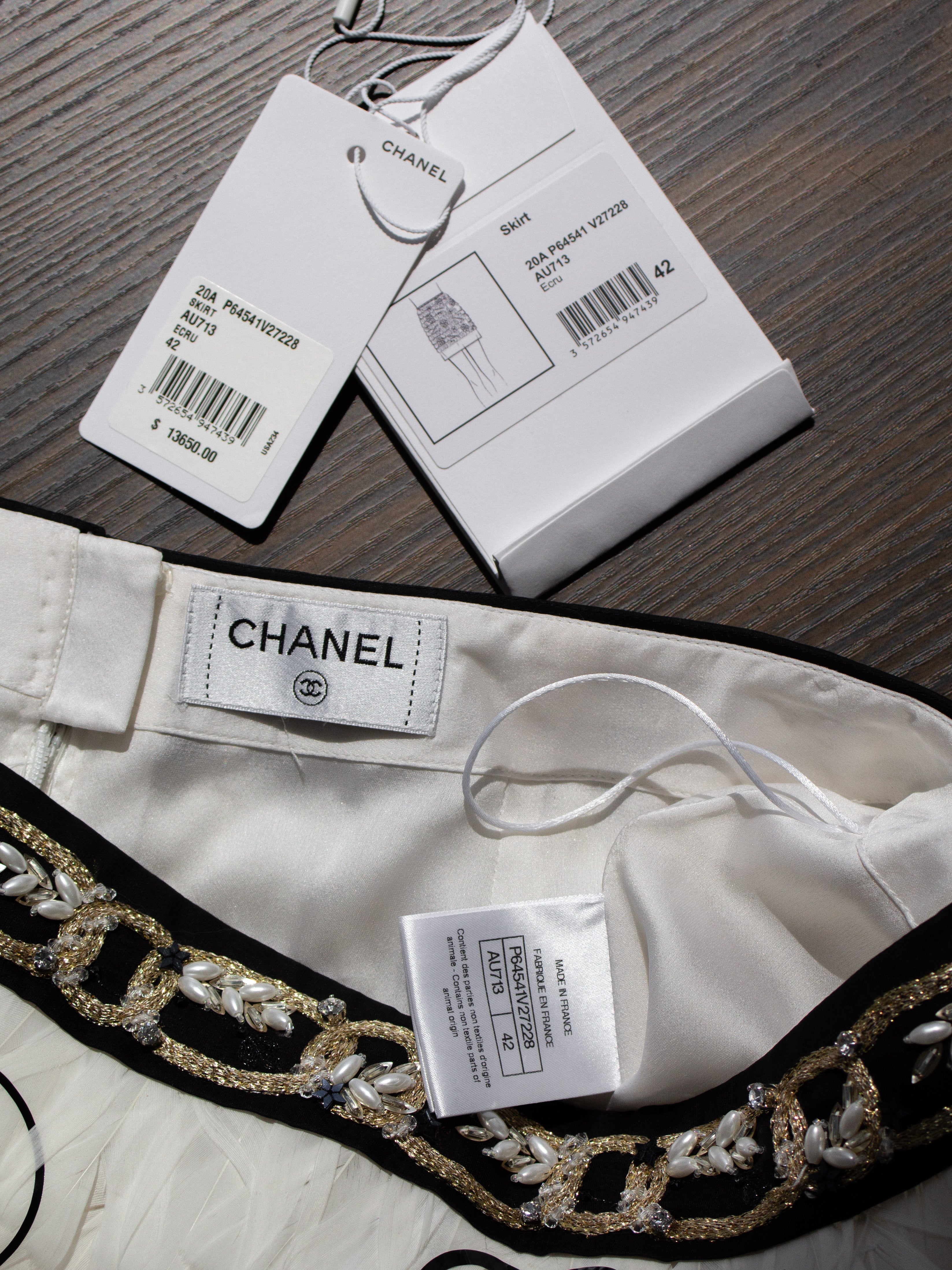 Rare Chanel Metiers D'Art 2020 White Black Embellished Feather 20A Mini Skirt