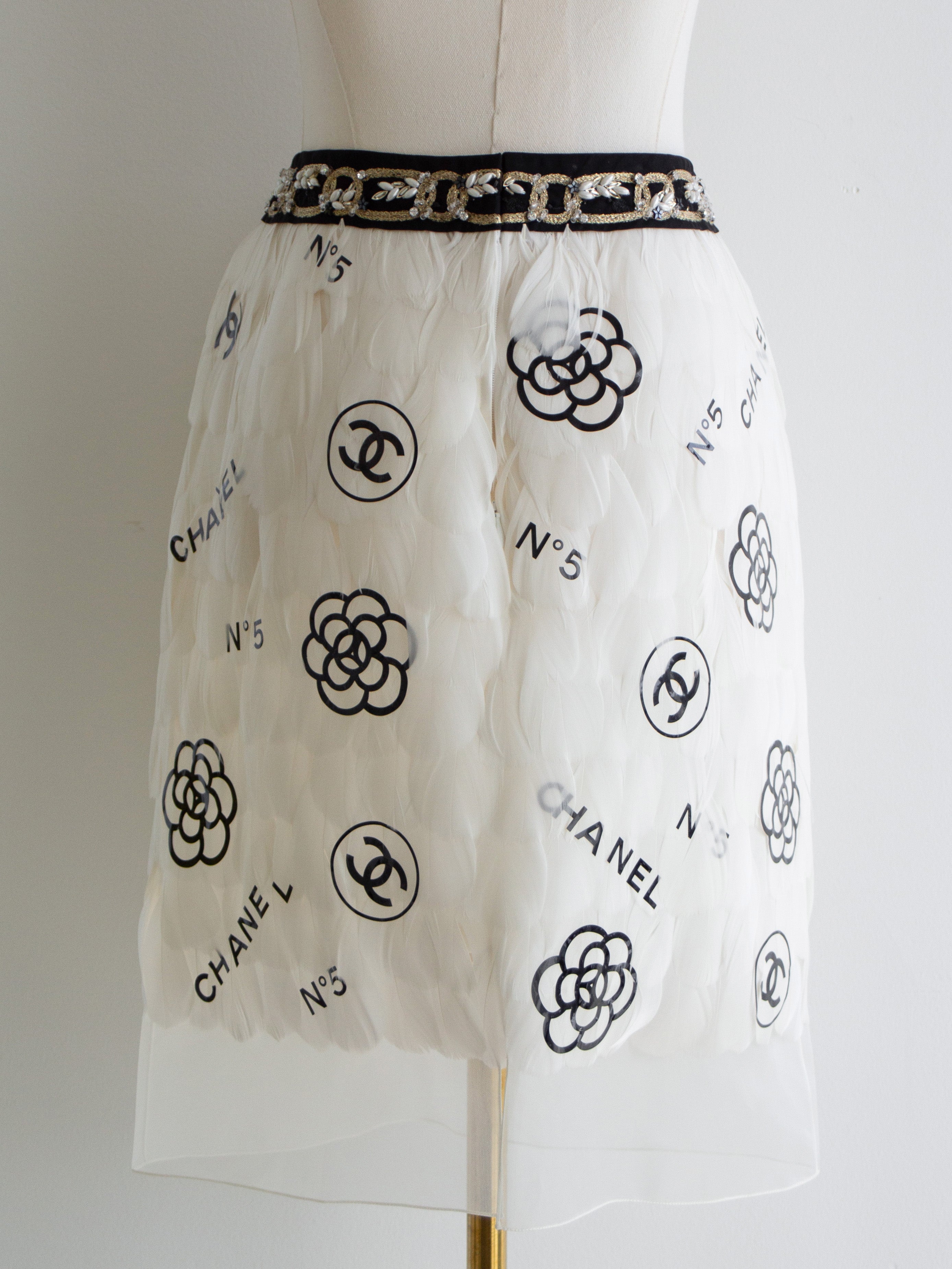 Rare Chanel Metiers D'Art 2020 White Black Embellished Feather 20A Mini Skirt