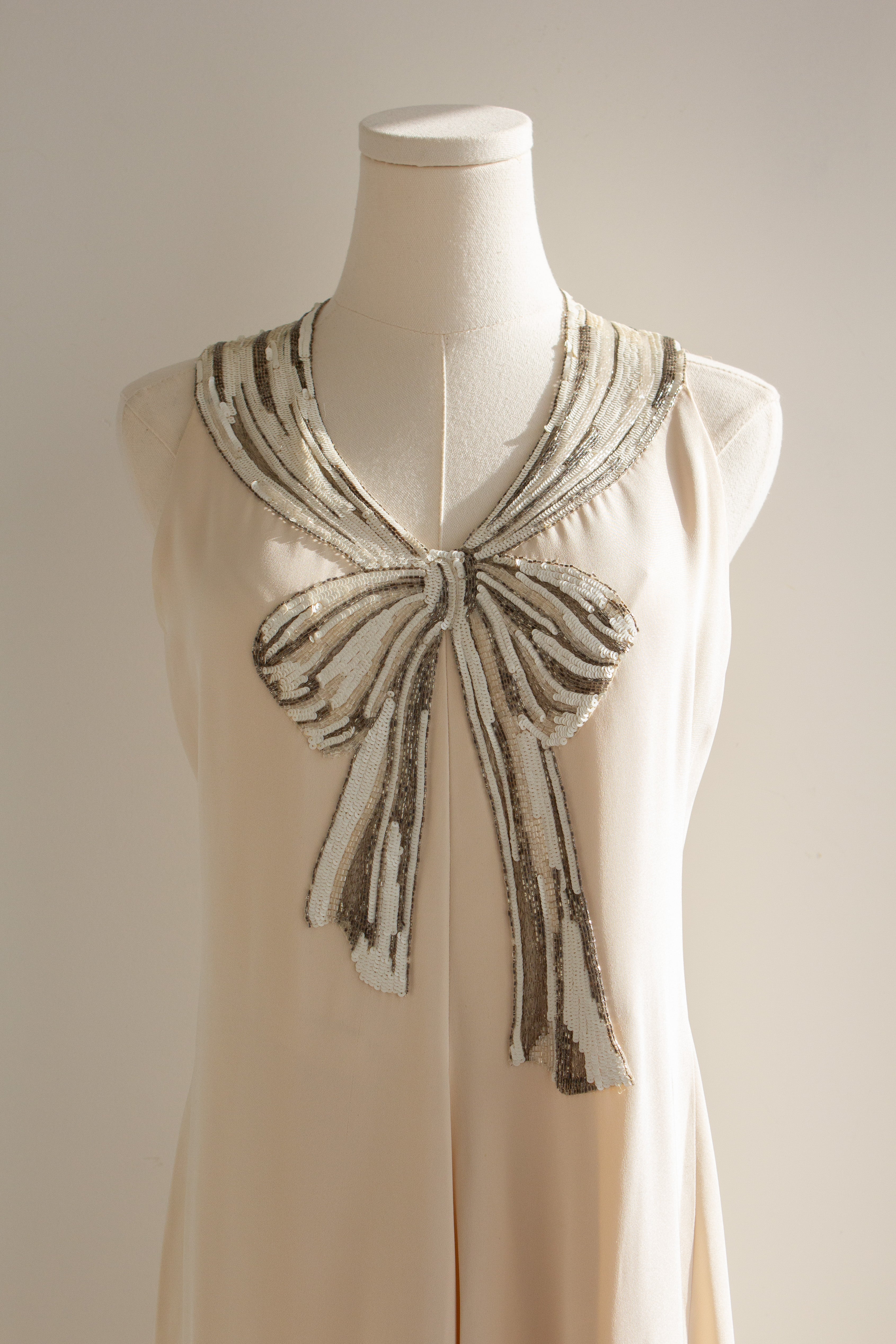 Chanel Haute Couture S/S 1979 Ivory Embellished Bow Evening Gown 2pcs Ensemble