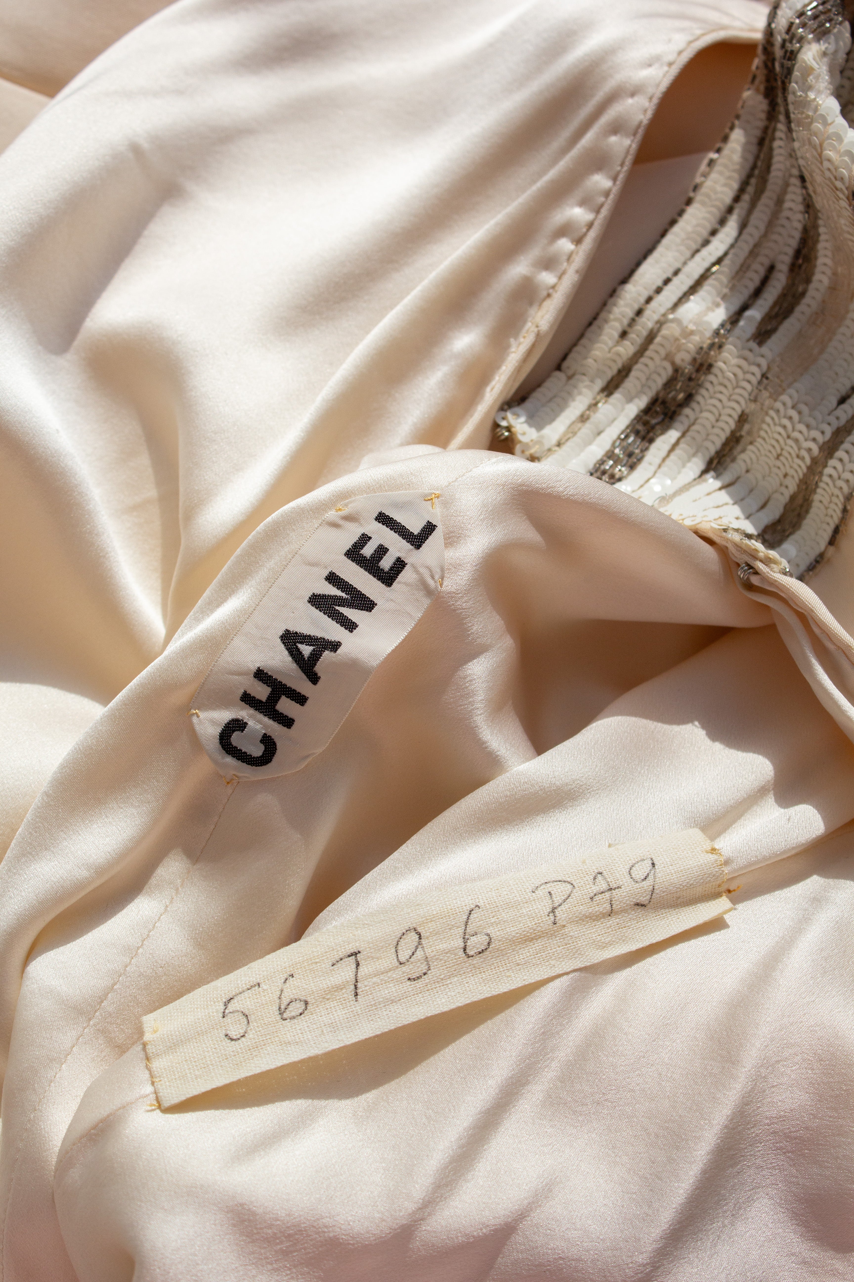 Chanel Haute Couture S/S 1979 Ivory Embellished Bow Evening Gown 2pcs Ensemble