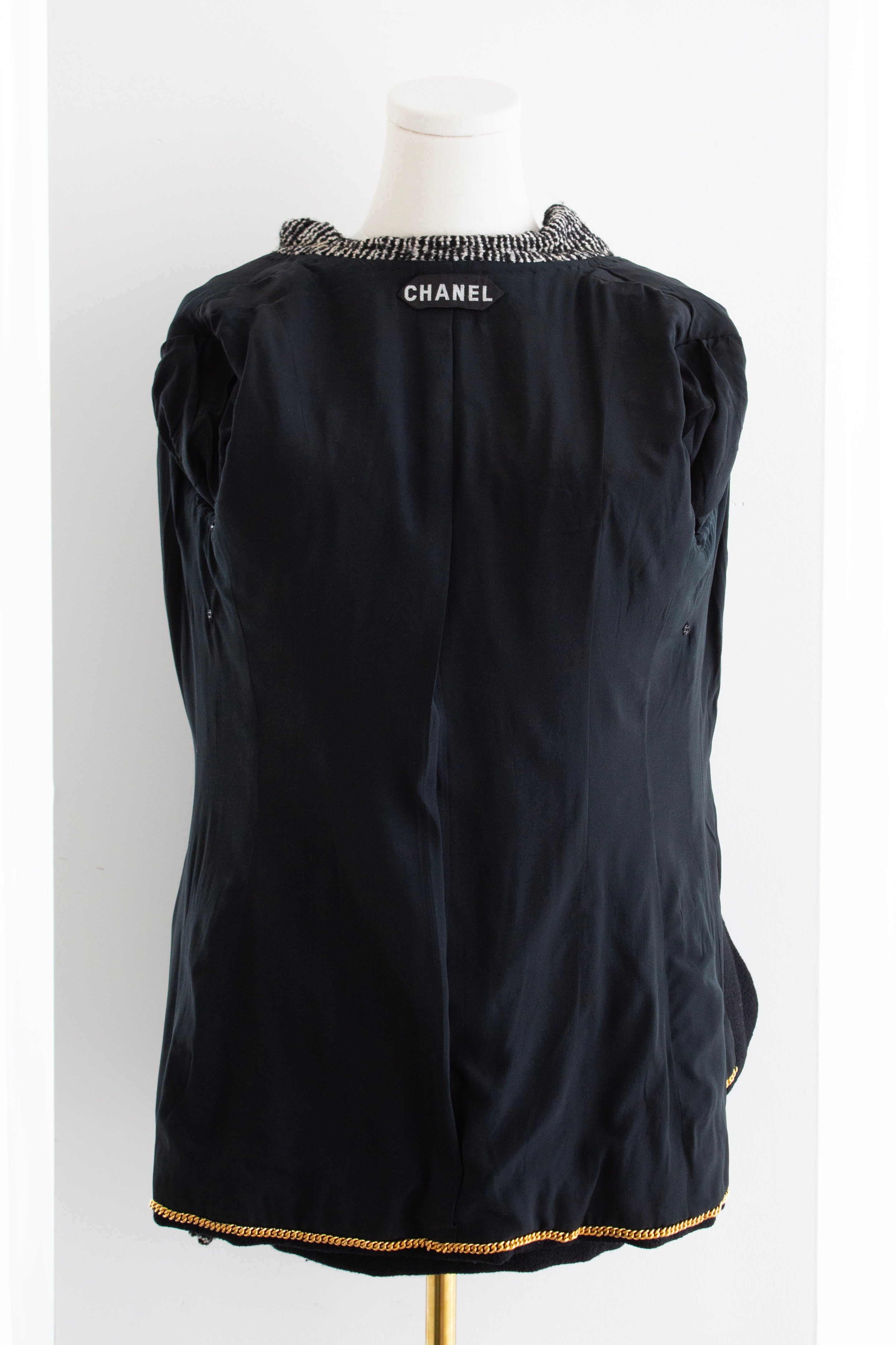 Chanel Haute Couture F/W 1993 Runway Black Grey Tweed Jacket Skirt Suit