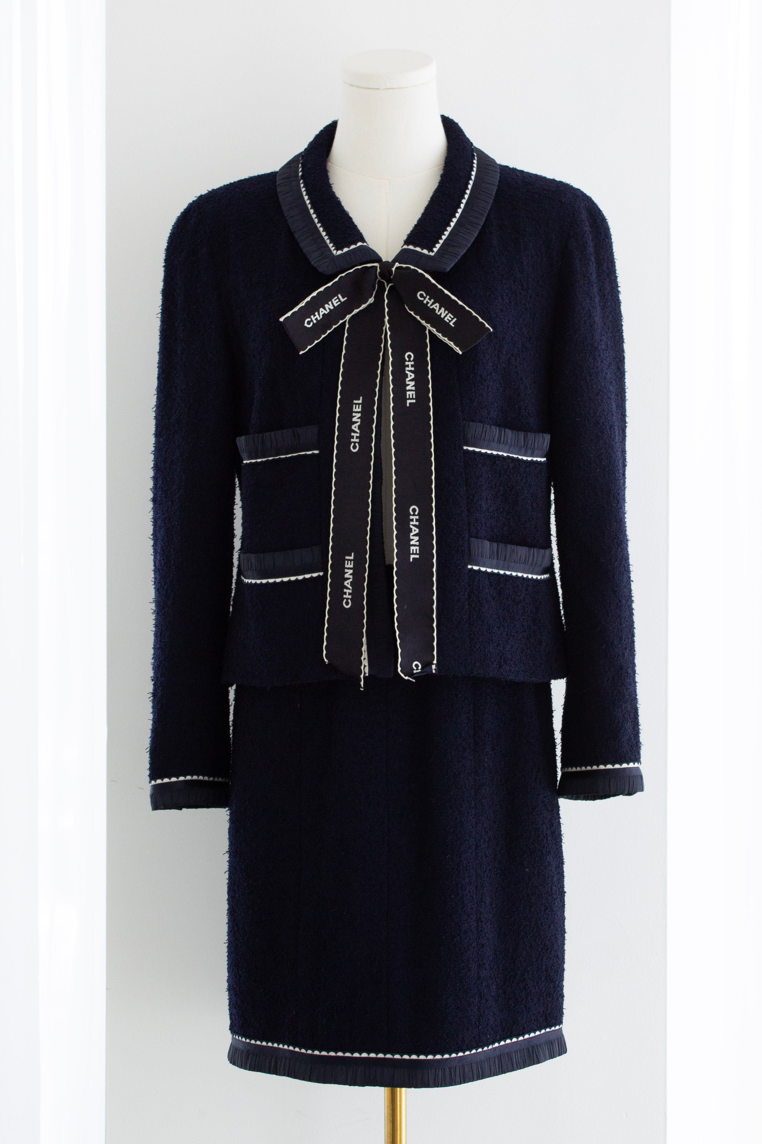 Chanel Vintage S/S1994  Navy Blue Logo Bow 94P Jacket Skirt Suit