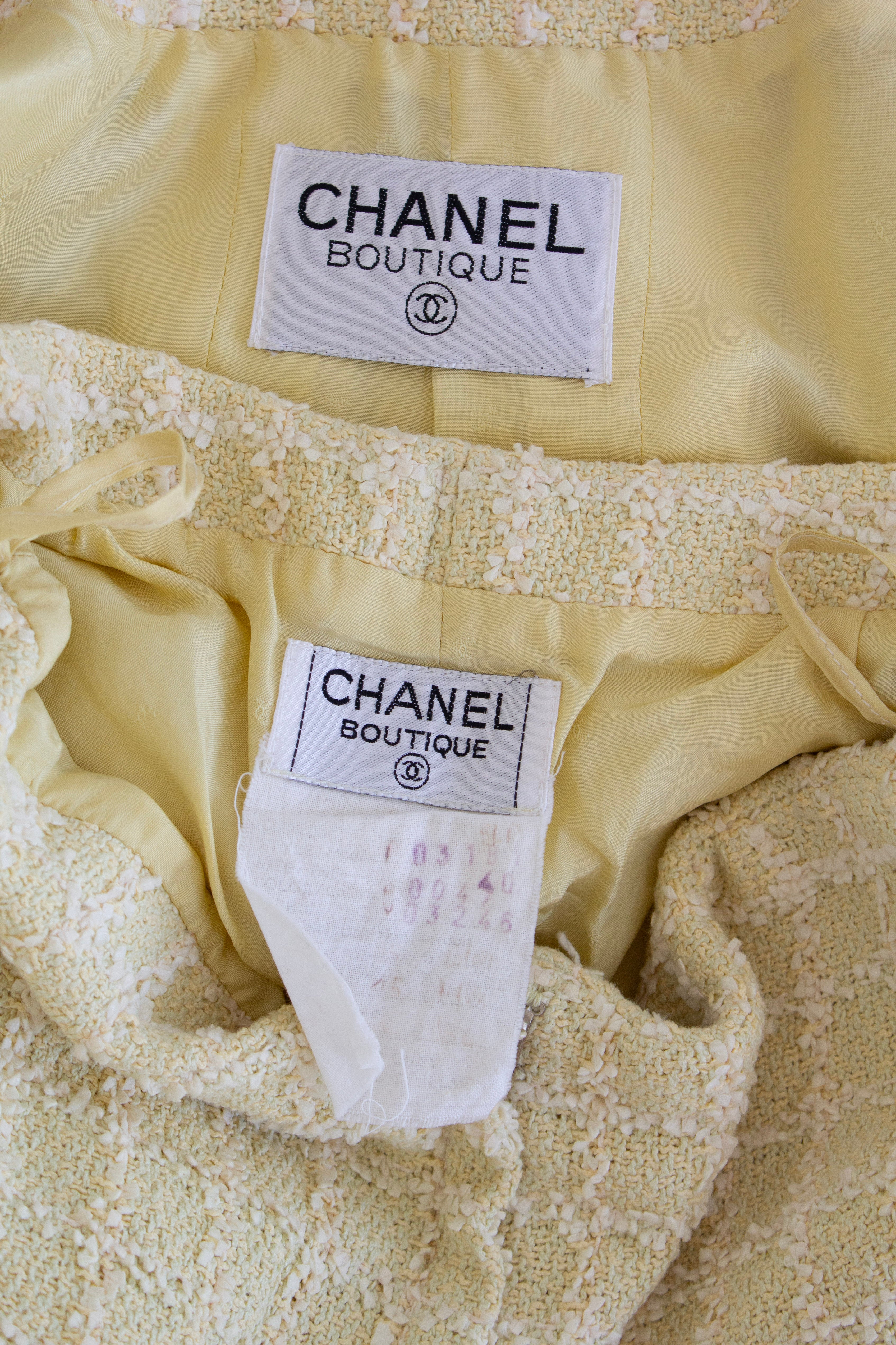 Chanel Vintage S/S 1994 Yellow Green Fantasy Tweed 94P Jacket Shorts Suit