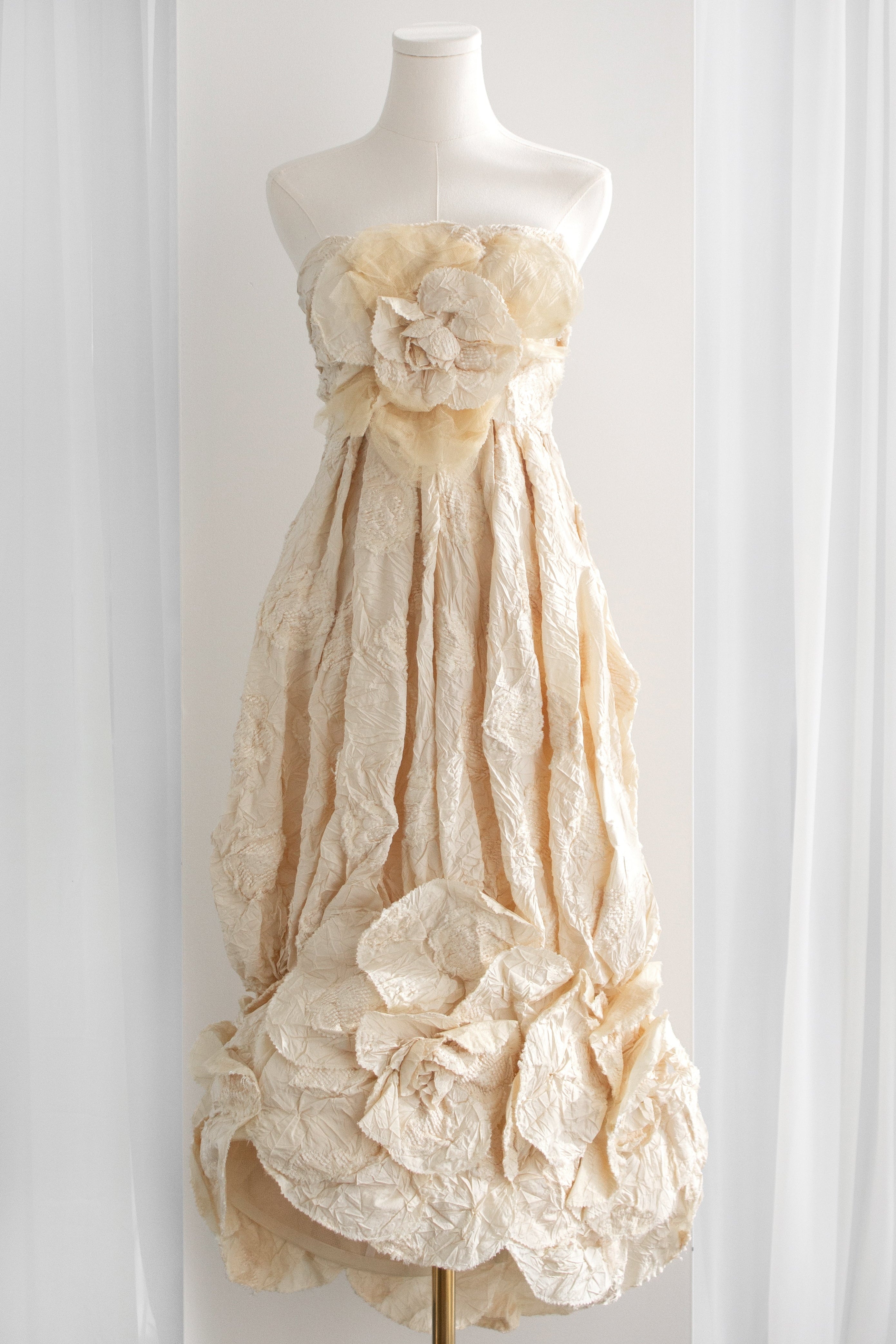 Chanel S/S 2006 Bride Camellia Ivory White 06P Evening Wedding Gown