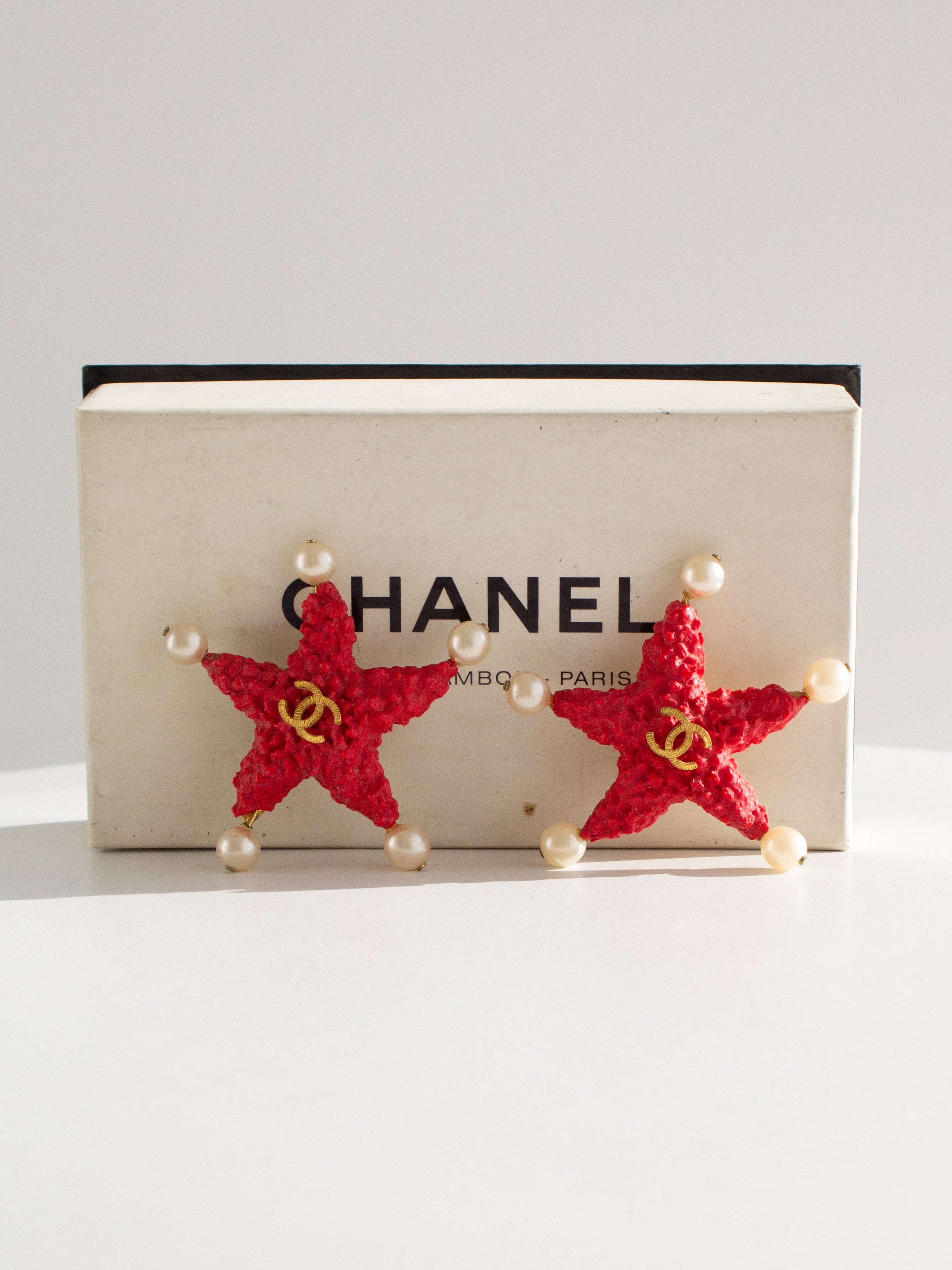 Chanel Vintage Cruise 1993 Starfish Lava Red Pearl 93C Earrings