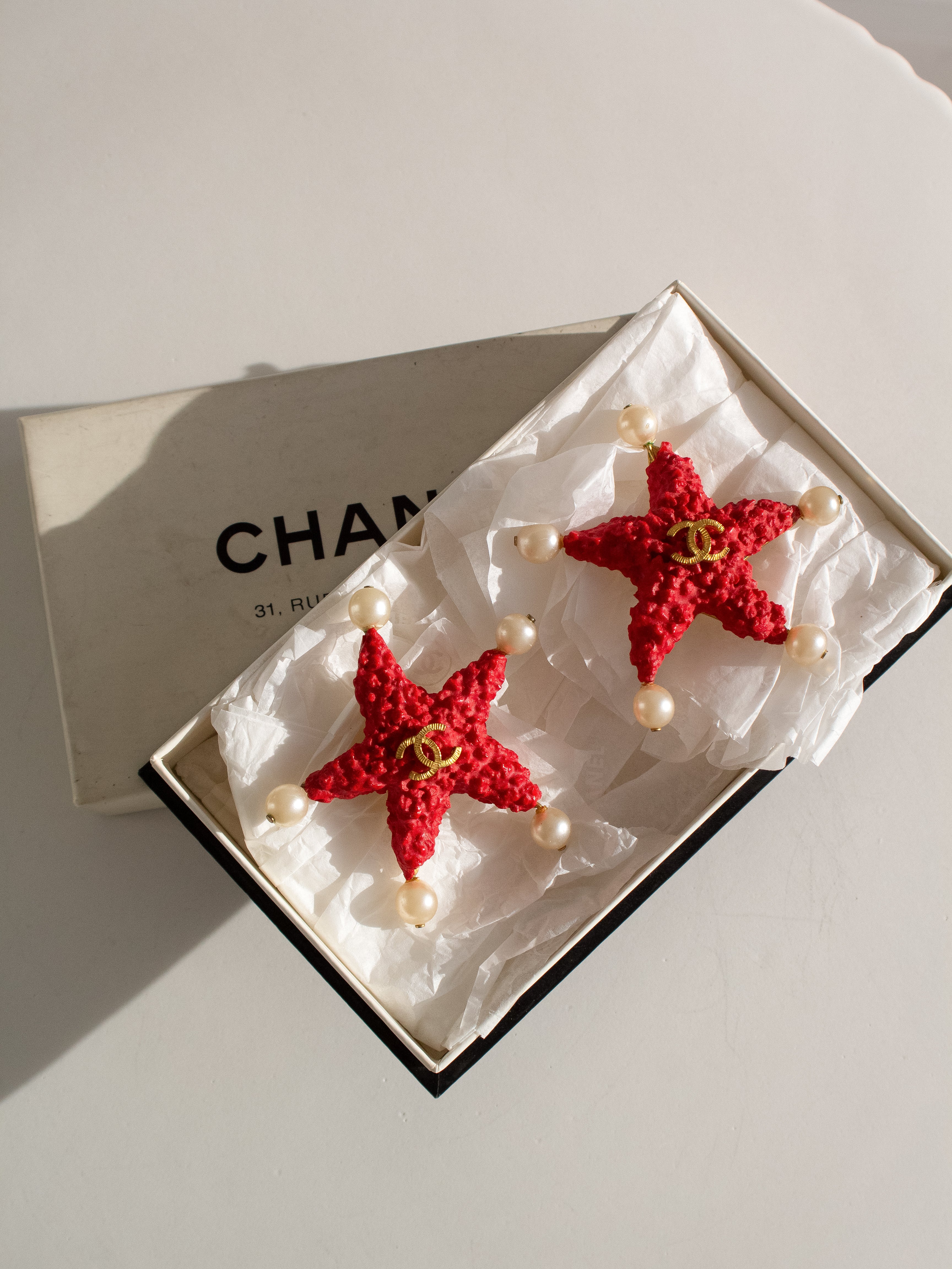 Chanel Vintage Cruise 1993 Starfish Lava Red Pearl 93C Earrings