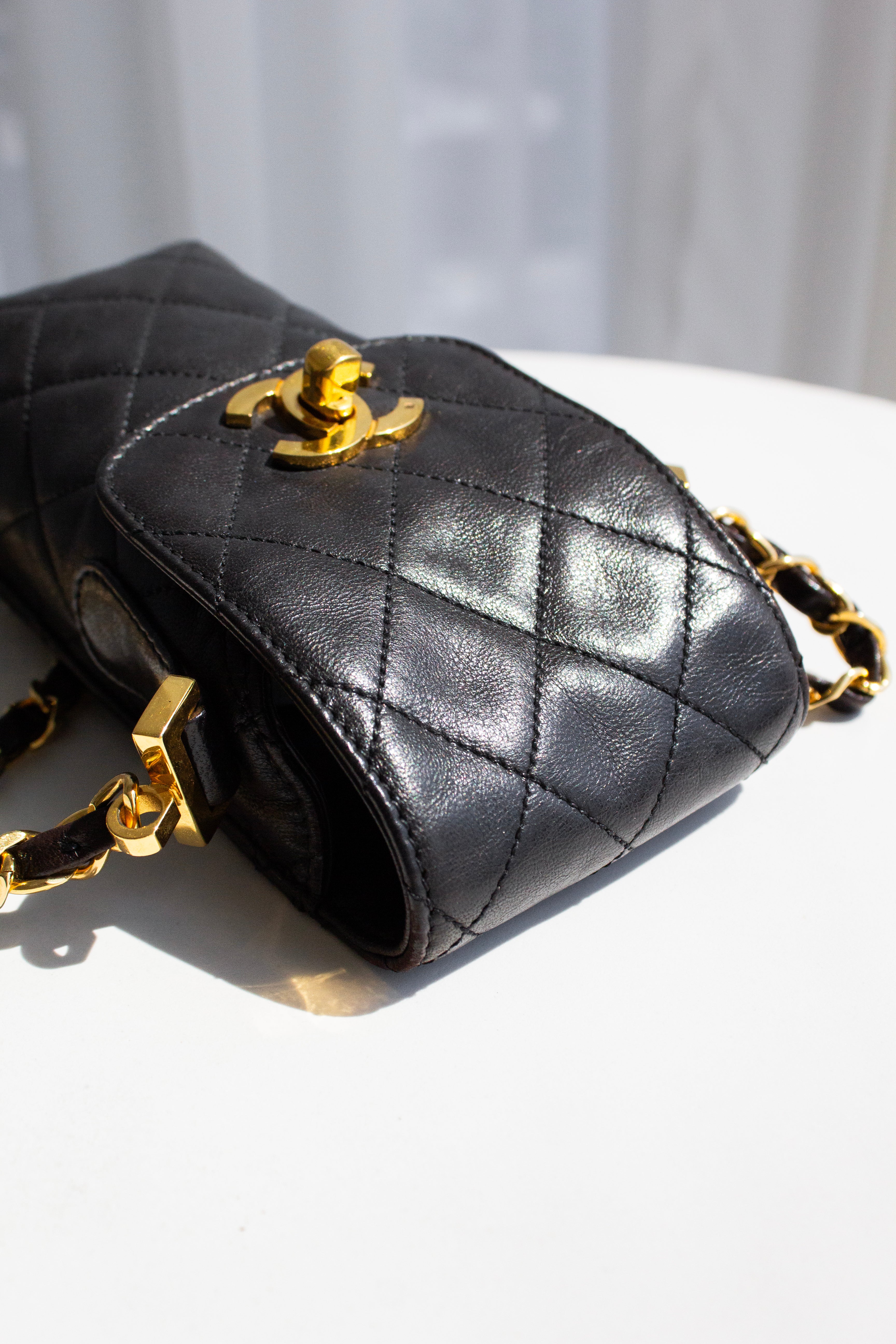 Chanel Vintage 1996 Black Lambskin Leather 24K Gold CC Turnlock 90s Phone Holder
