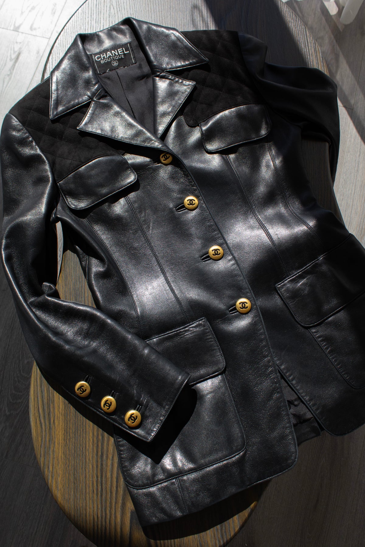 Chanel Vintage Fall/Winter 1992 Black Gold CC Lambskin Leather Suede Jacket