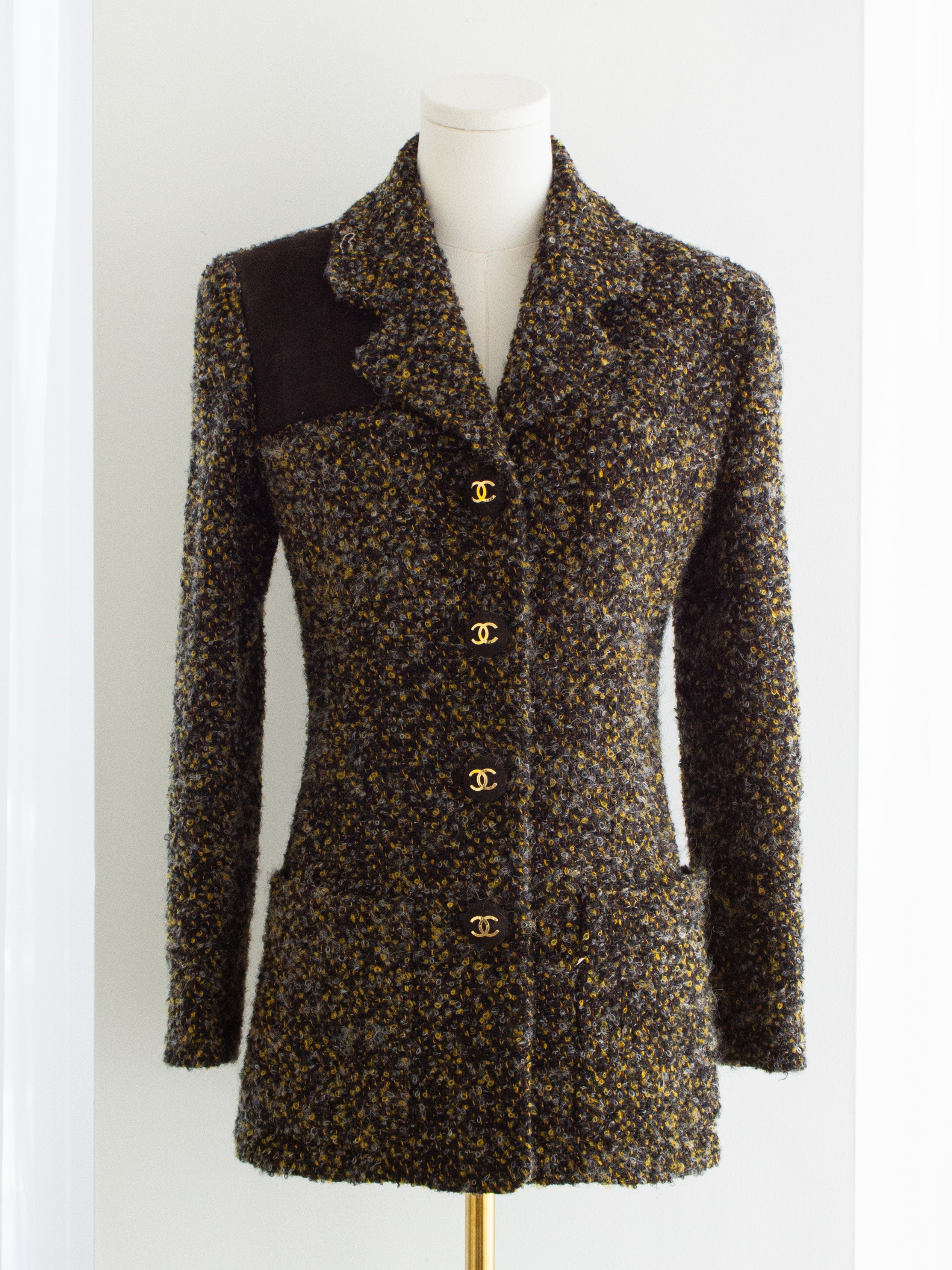 Chanel Vintage F/W 1992 English Tweed Suede Grey Brown CC Gold Runway Jacket