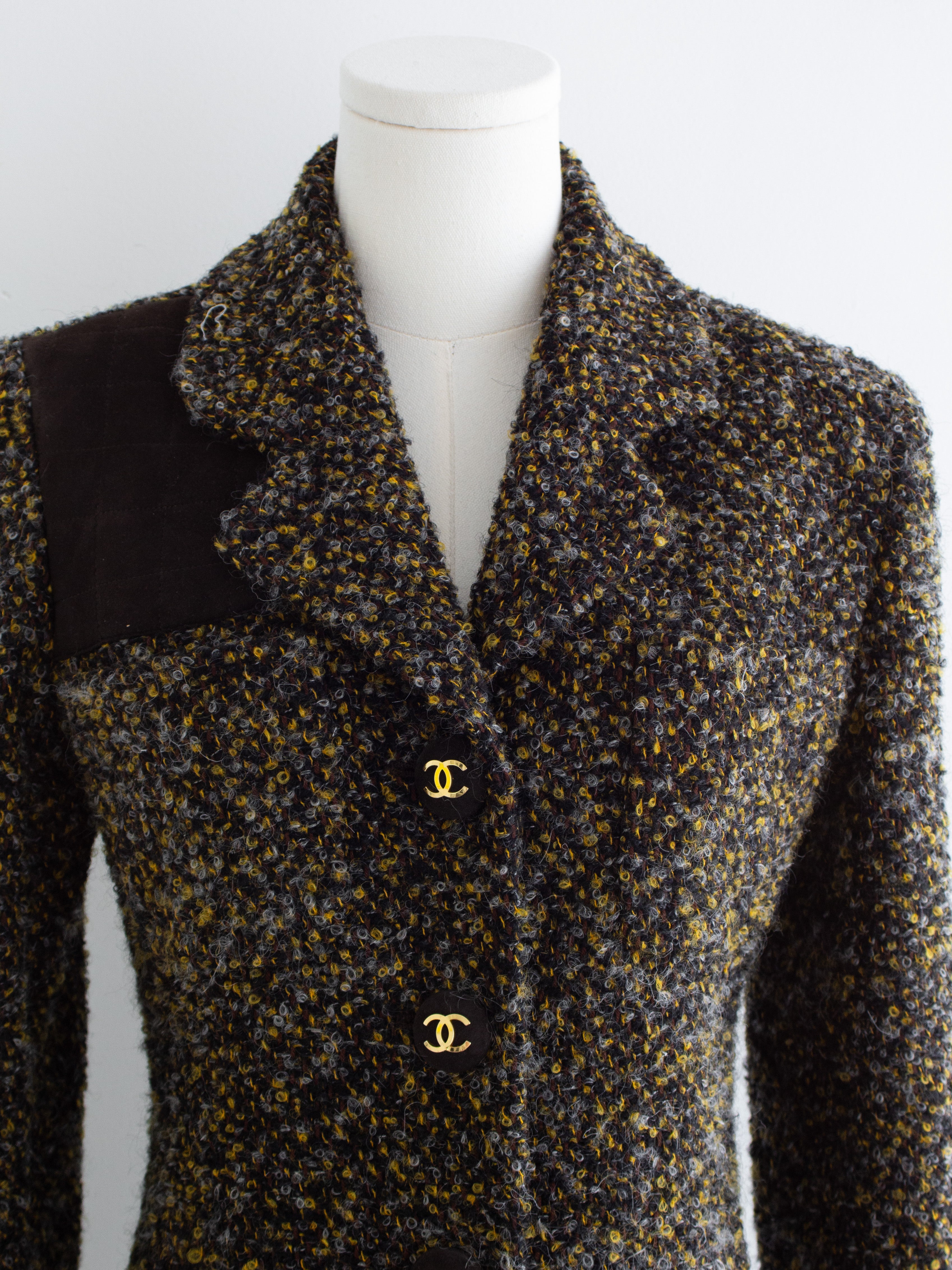 Chanel Vintage F/W 1992 English Tweed Suede Grey Brown CC Gold Runway Jacket
