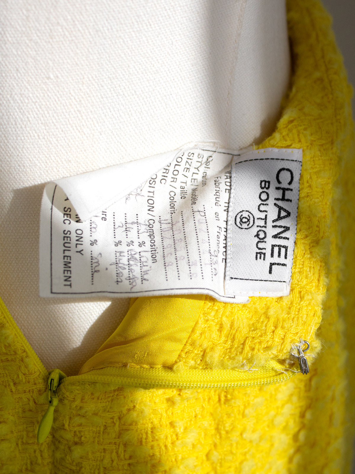 Chanel Vintage F/W 1993 Yellow Black Velvet CC 93A Tweed Jacket Skirt Suit