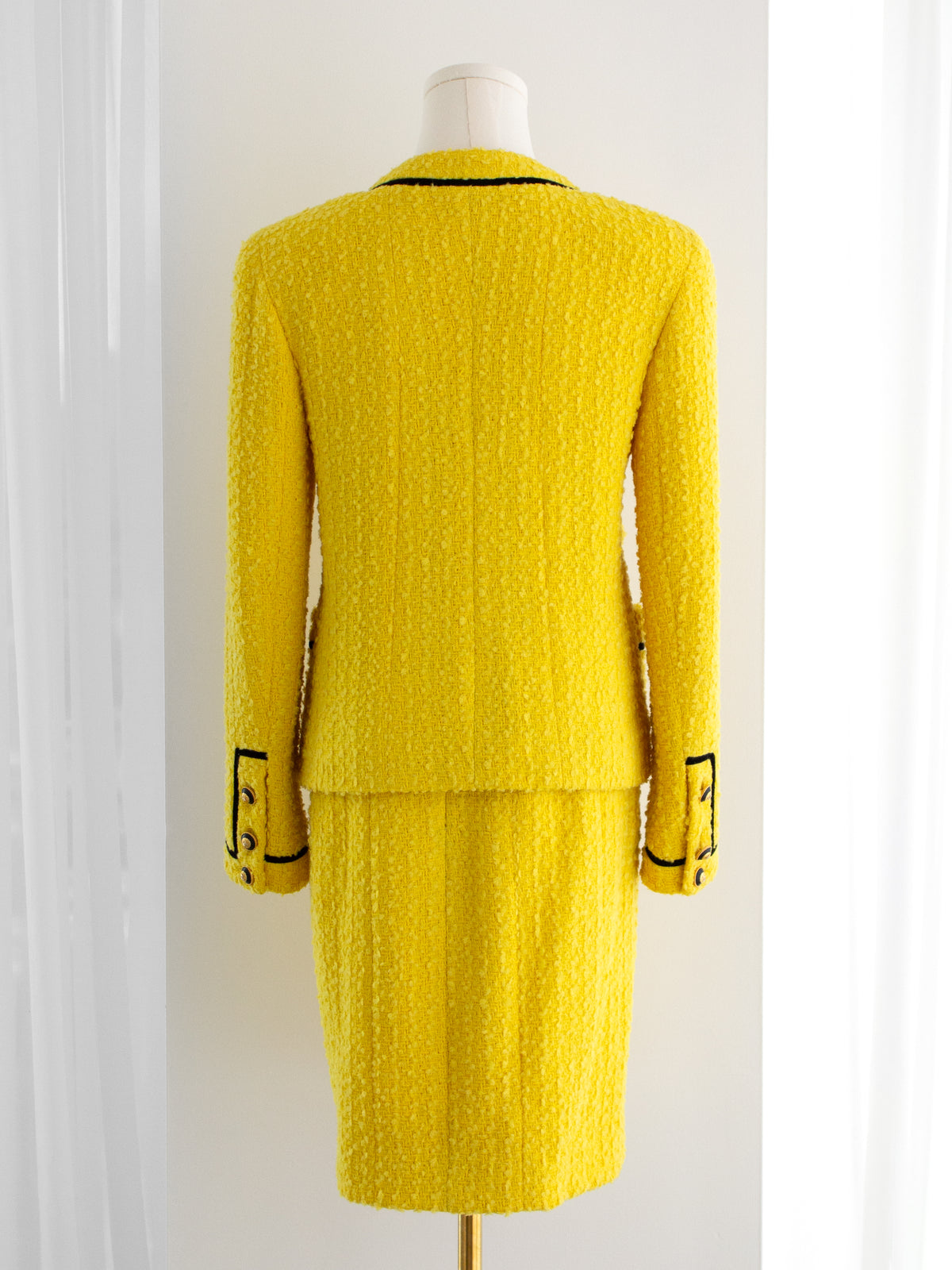 Chanel Vintage F/W 1993 Yellow Black Velvet CC 93A Tweed Jacket Skirt Suit