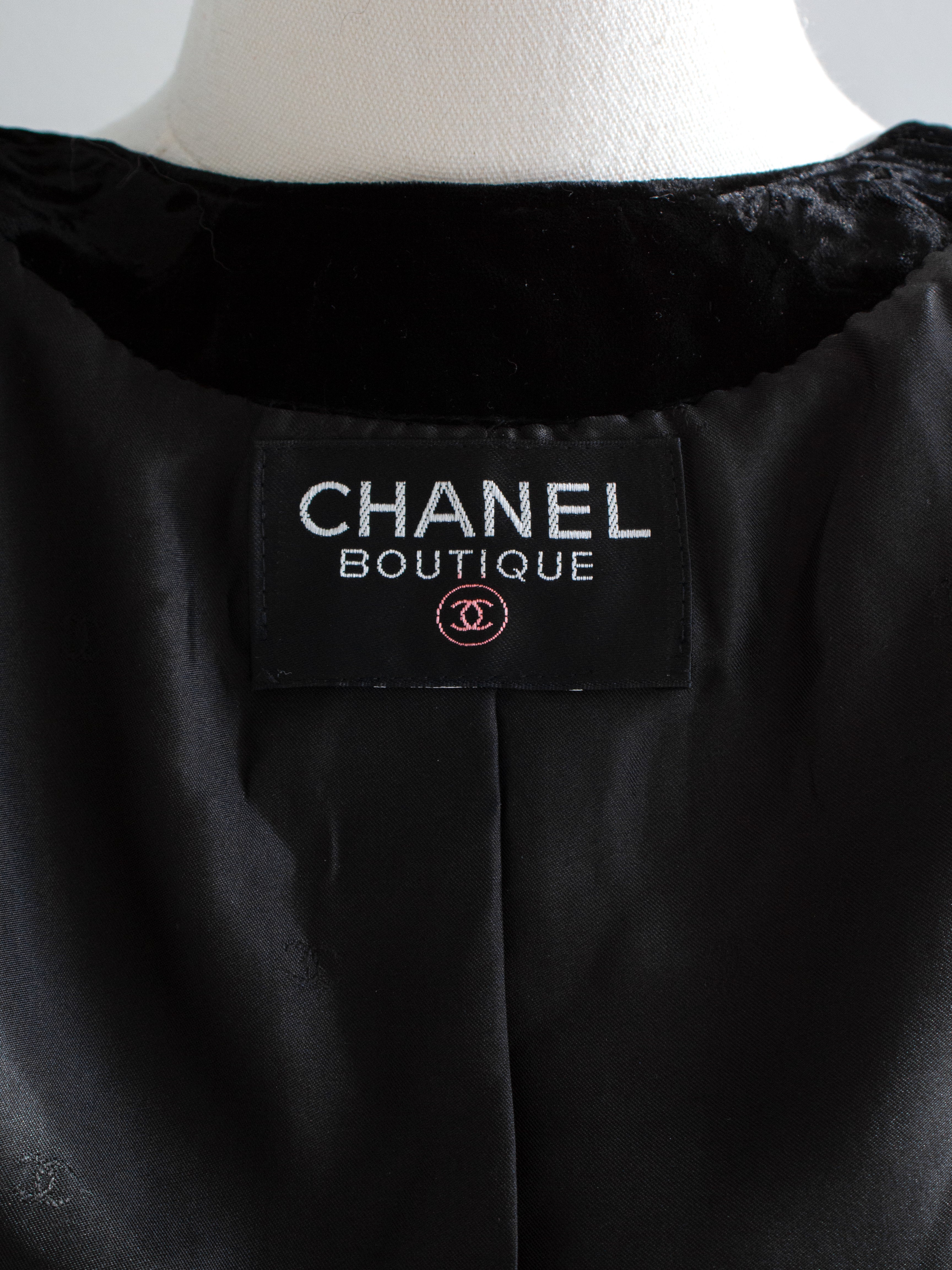 Chanel Vintage F/W1996 Runway Black Velvet LBJ Gold Gripoix Jeweled 96A Jacket