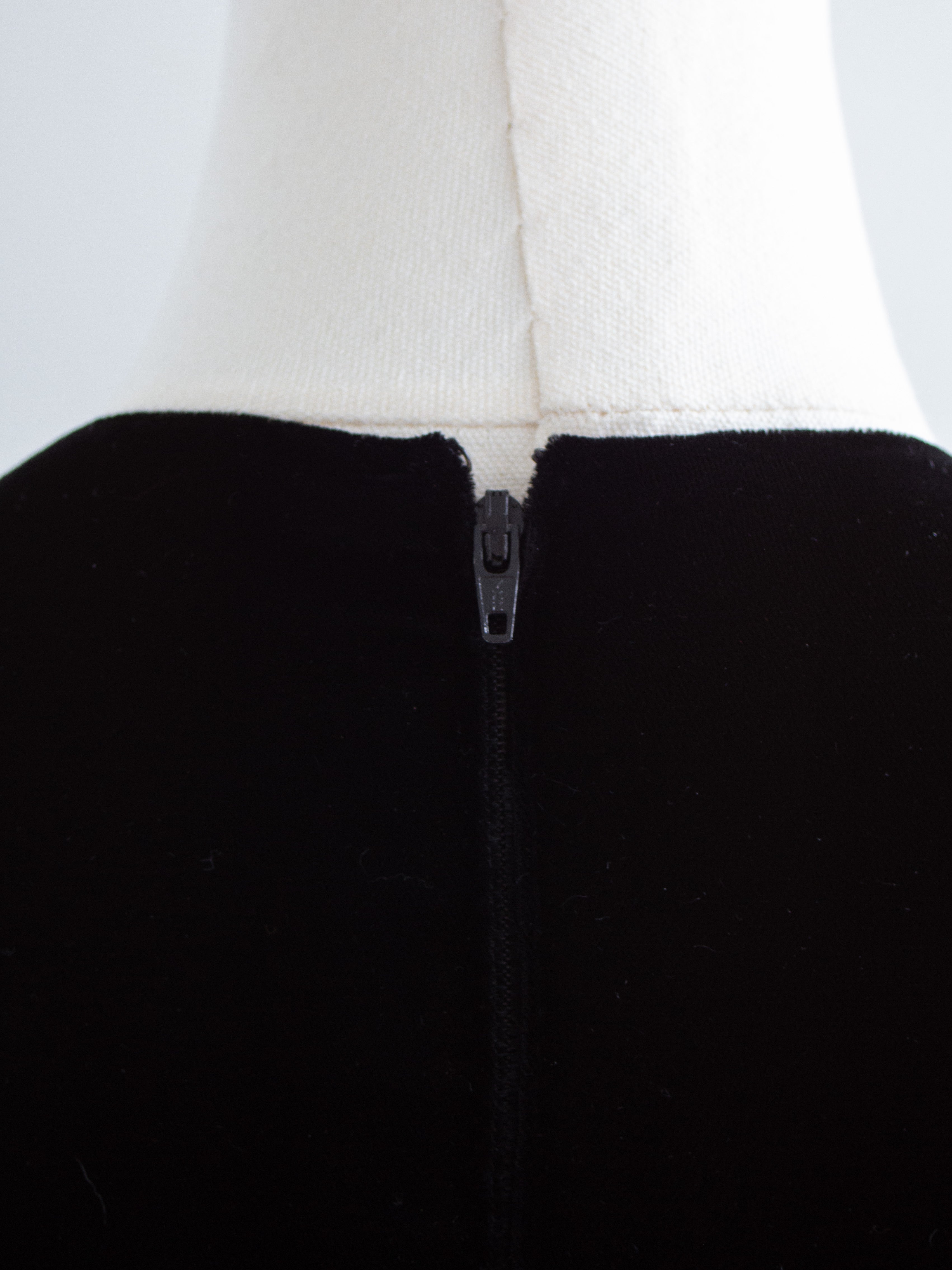 Chanel Vintage F/W1988 black Velvet Edelweiss Flower Embroidered Scoop Neck Top