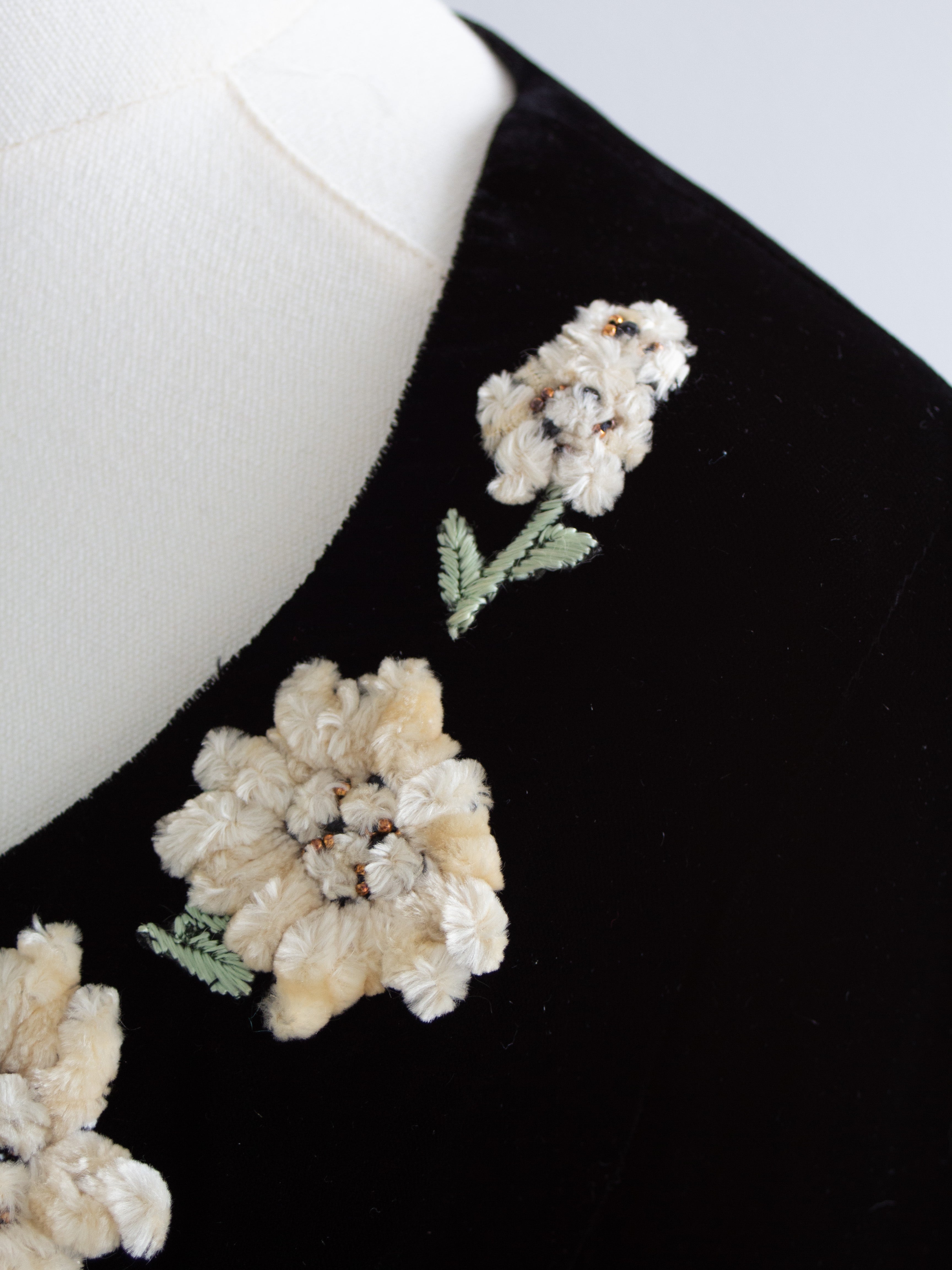 Chanel Vintage F/W1988 black Velvet Edelweiss Flower Embroidered Scoop Neck Top