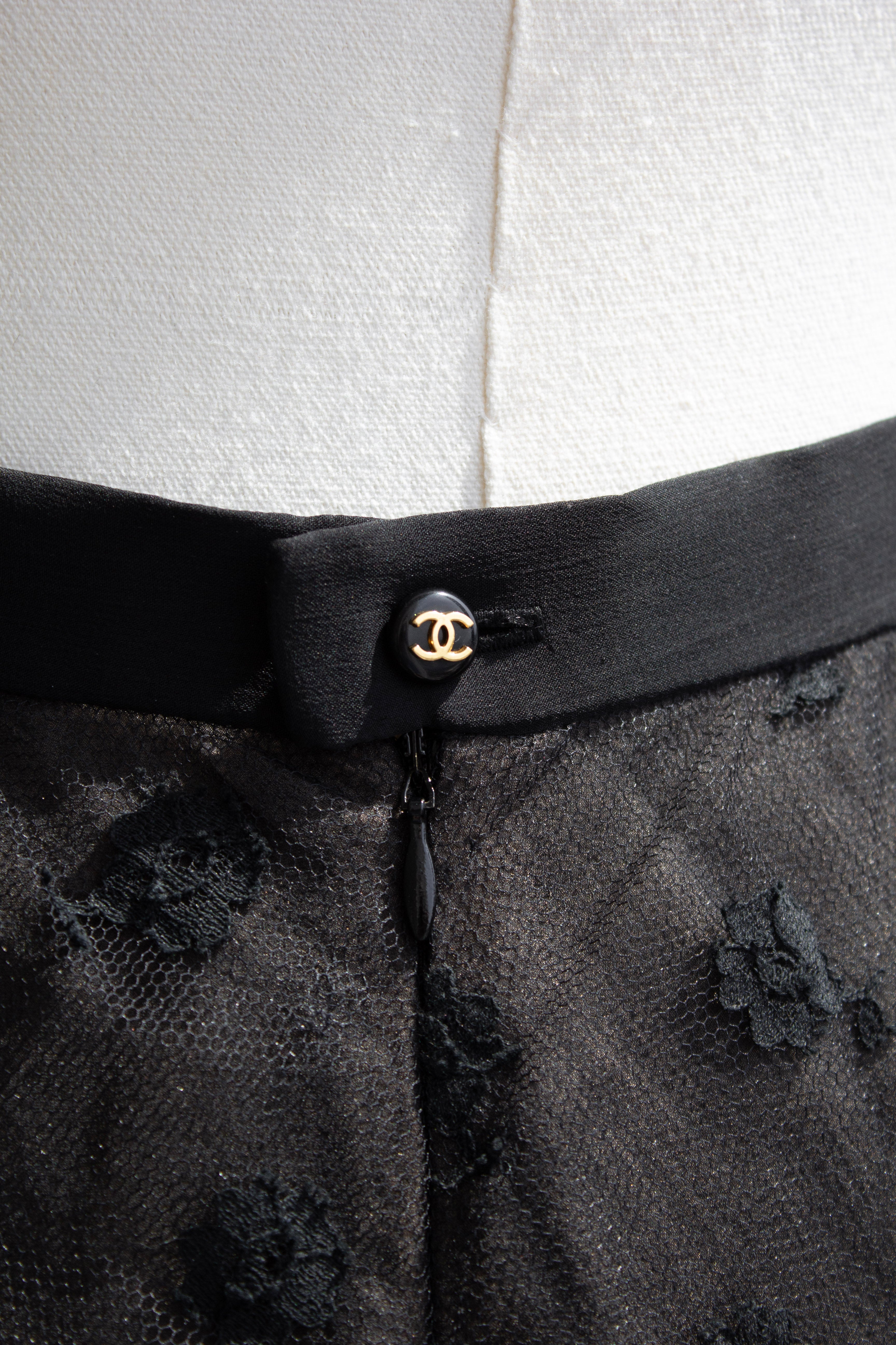 Chanel Vintage Fall/Winter 1995 Black Floral Lace 95A Midi Skirt