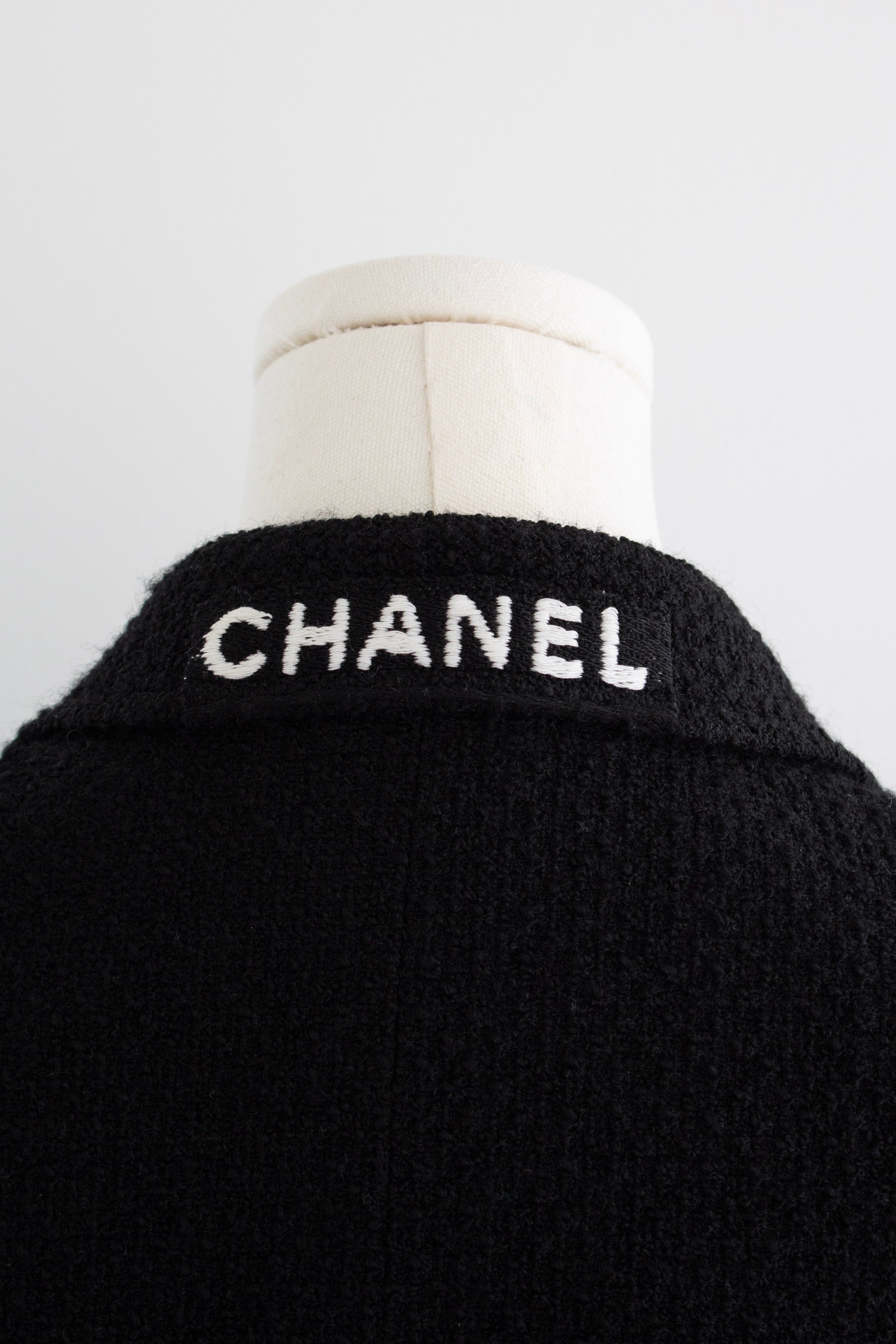 Chanel Vintage F/W 1995 Black White Logo Tweed 95A Jacket