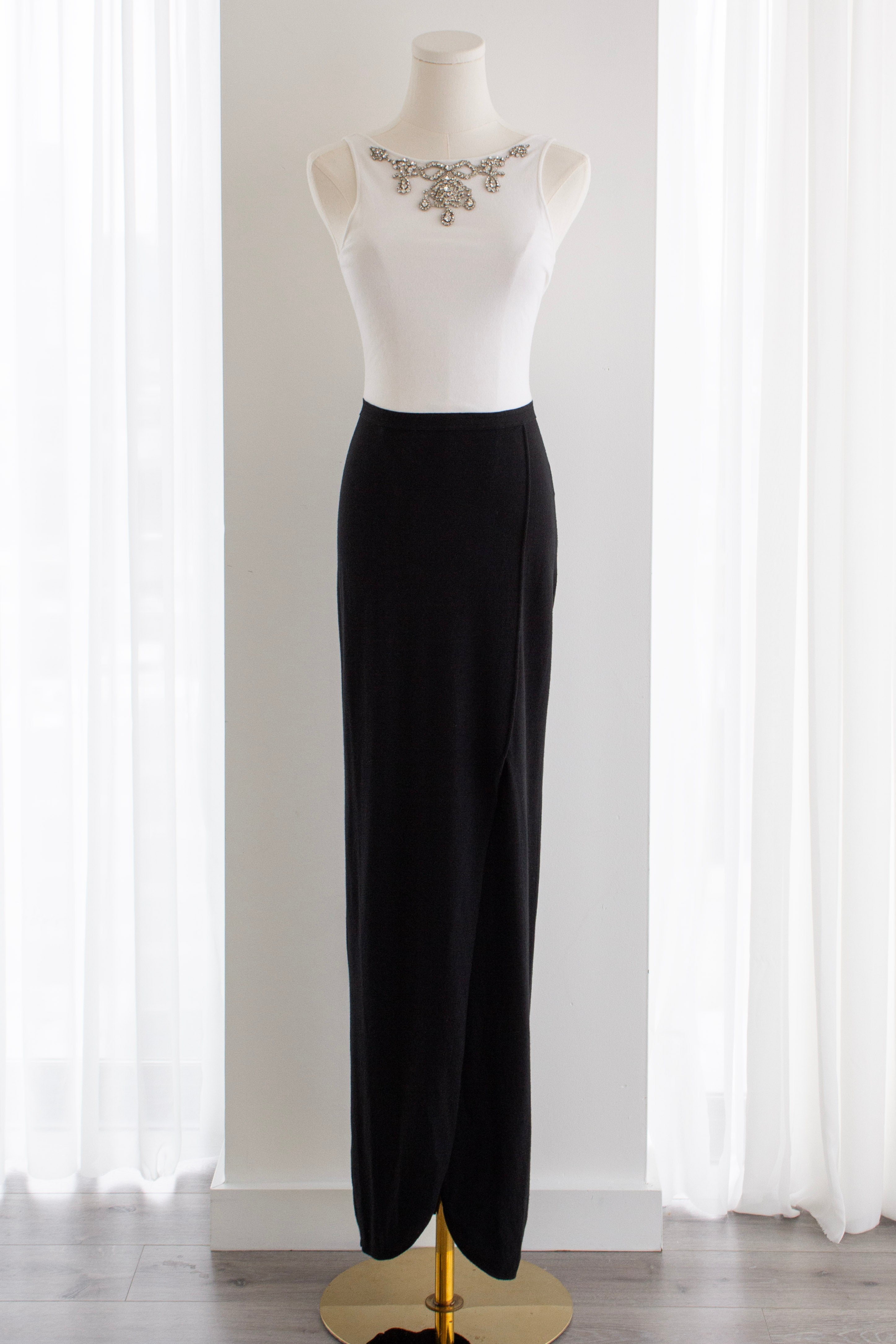 Chanel Pre-Fall 2006 Metiers D’Art Embellished Lesage Black White 06A Gown