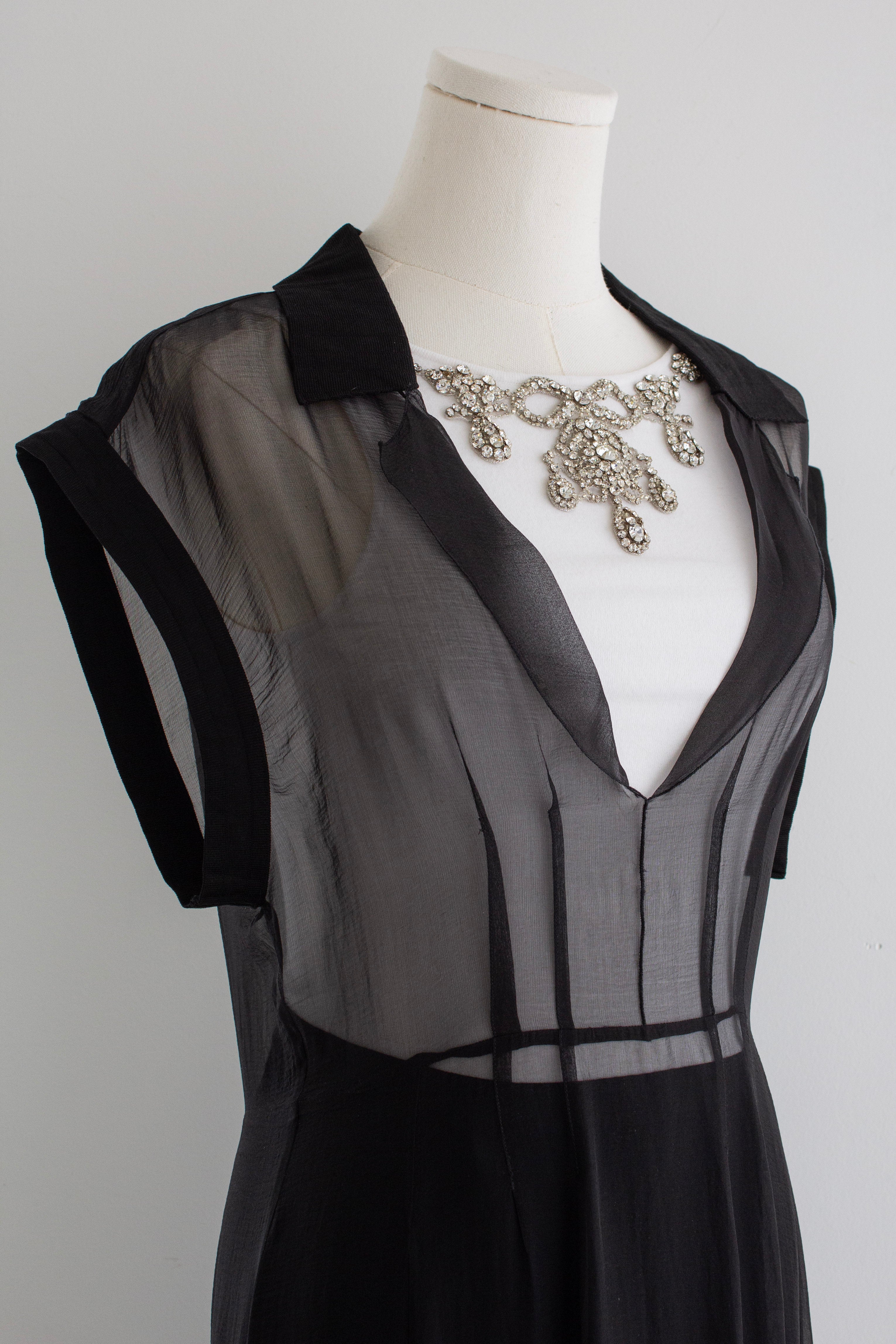Chanel Pre-Fall 2006 Metiers D’Art Embellished Lesage Black White 06A Gown