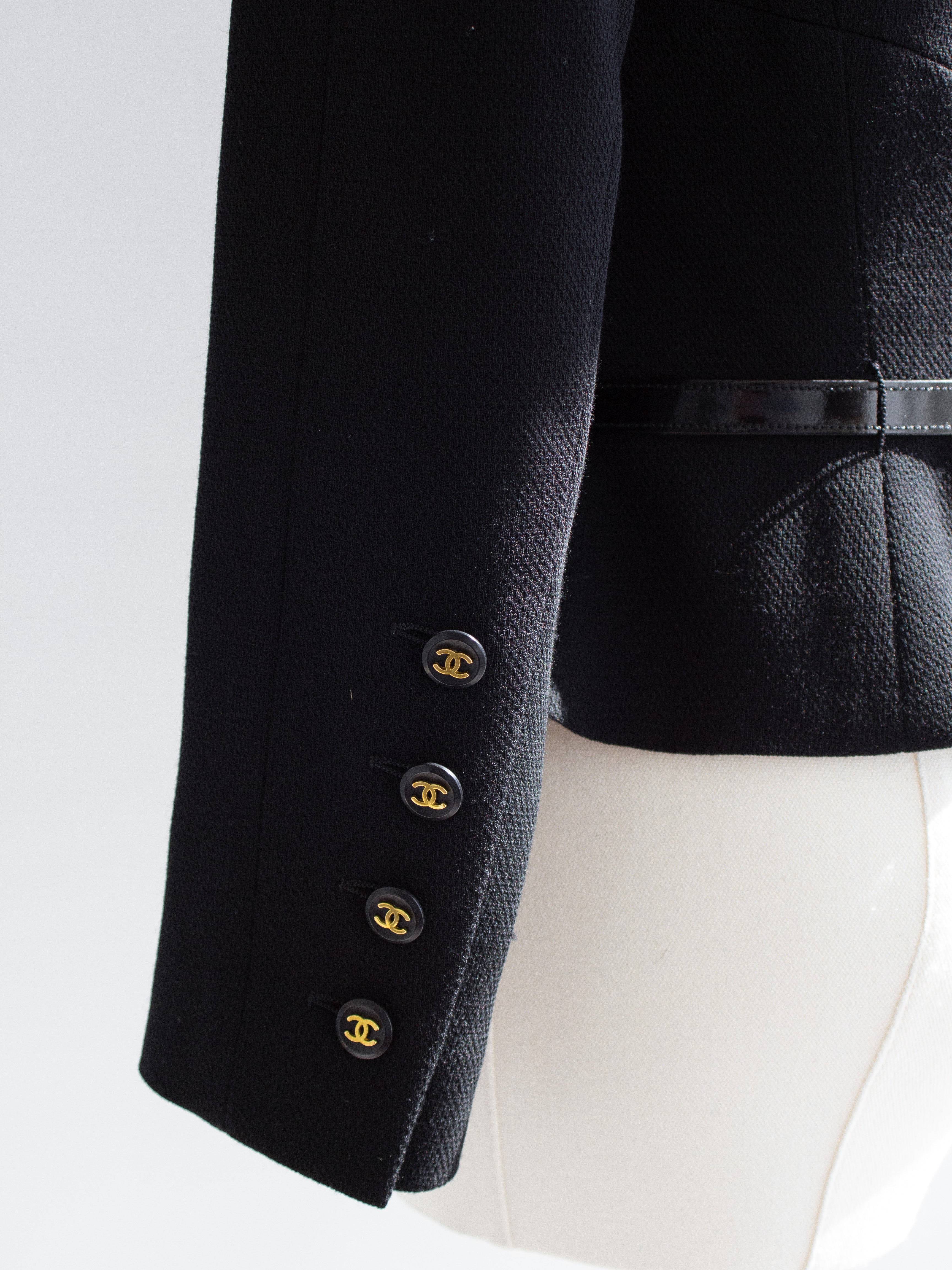 Chanel Vintage S/S 1995 Barbie Black Gold CC Sweetheart Cropped 95P Belted Jacket 