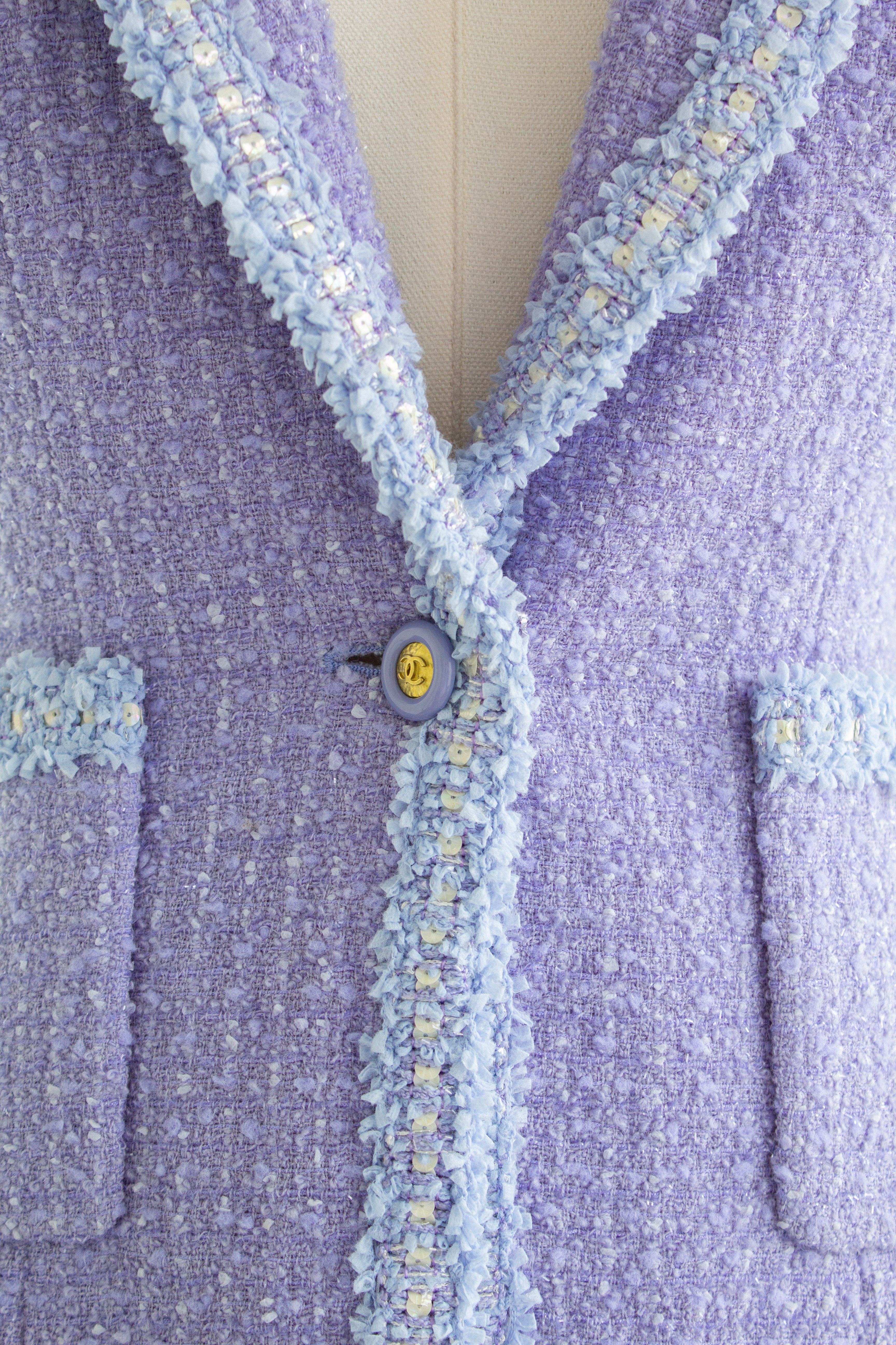 Chanel Vintage S/S 1995 Barbie CC Periwinkle Lavender Tweed 95P Jacket Skirt Suit