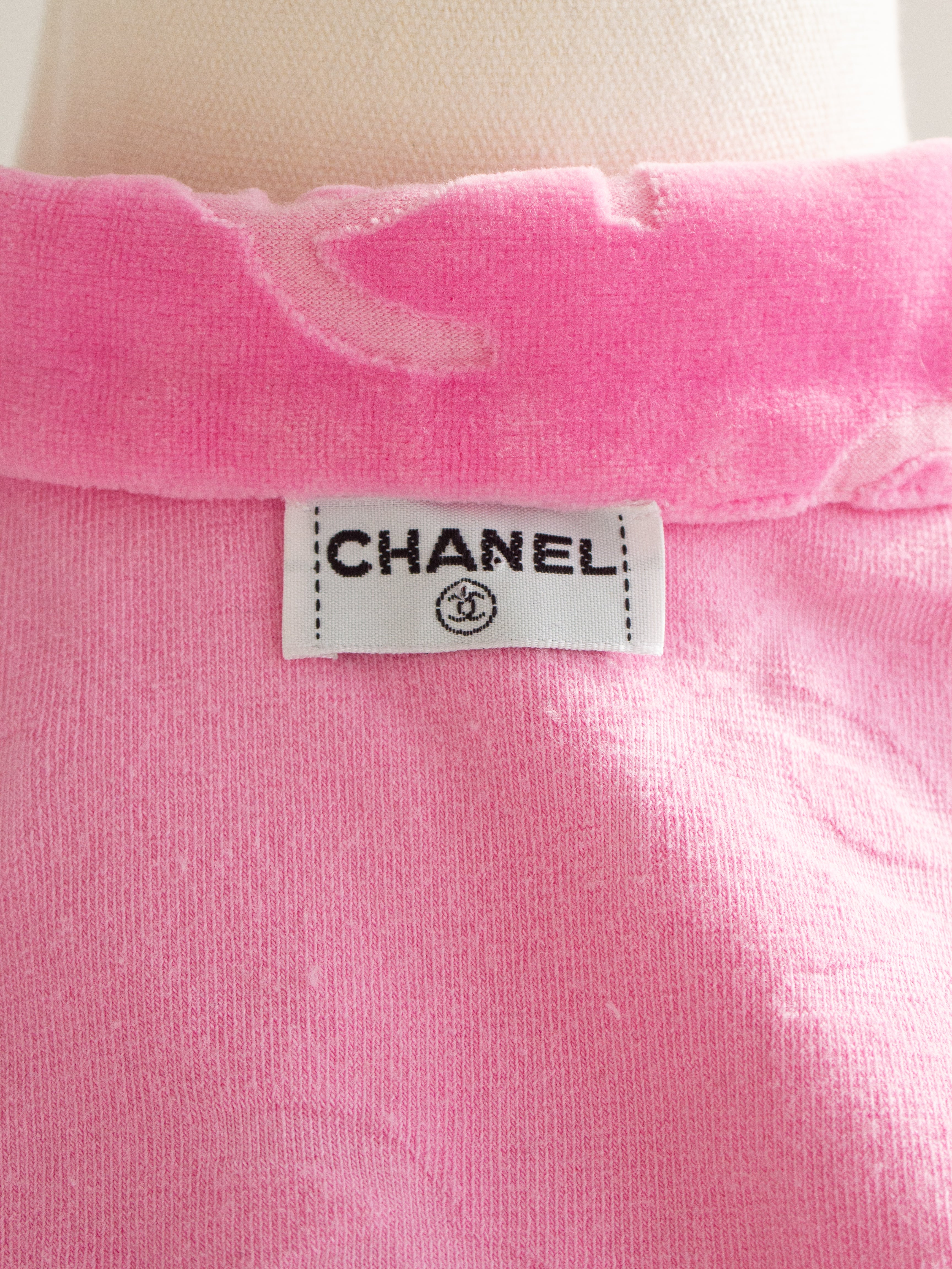 Chanel Vintage S/S 1996 Pink Velour CC Logo Button 96P Top