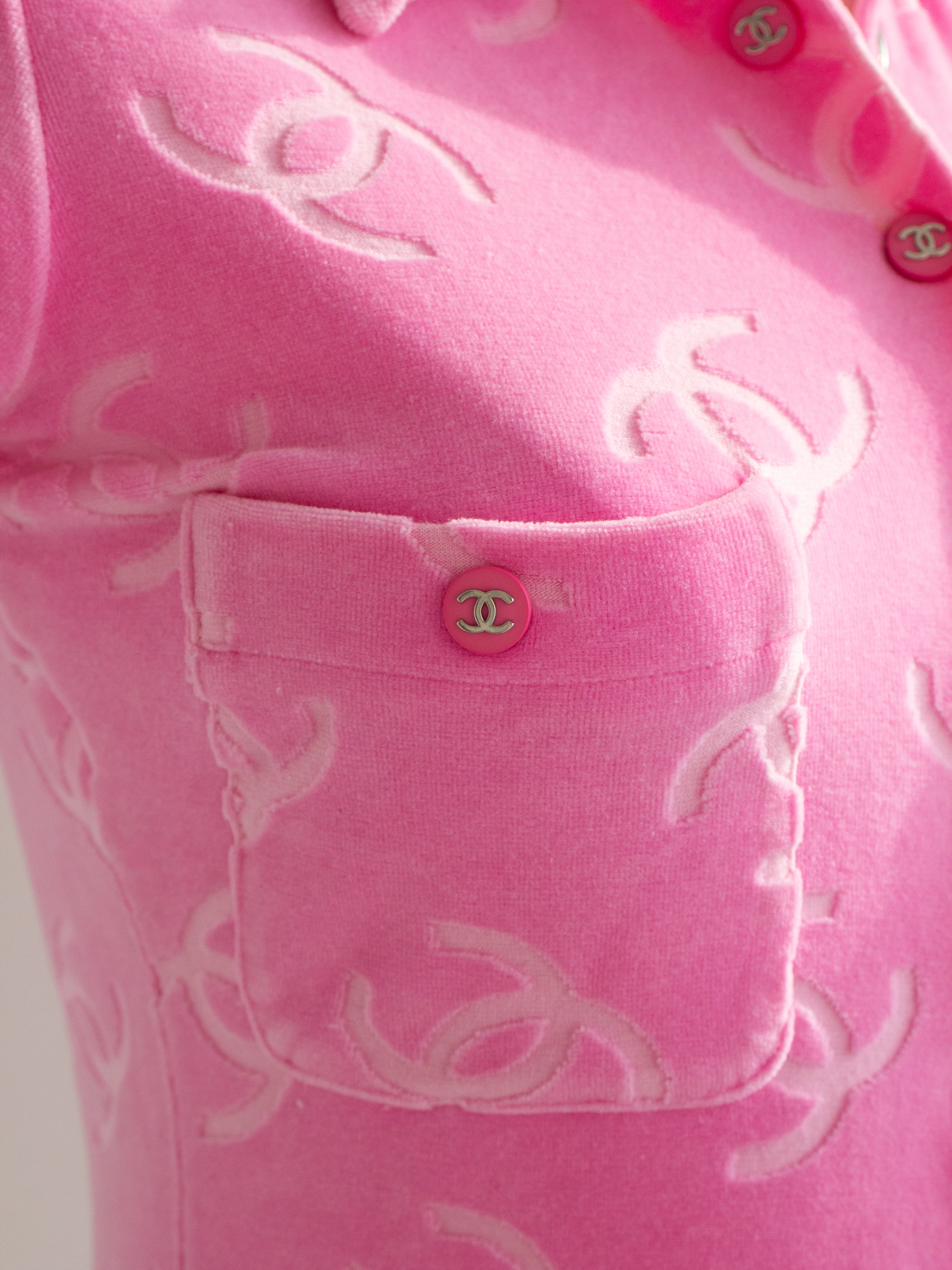 Chanel Vintage S/S 1996 Pink Velour CC Logo Button 96P Top
