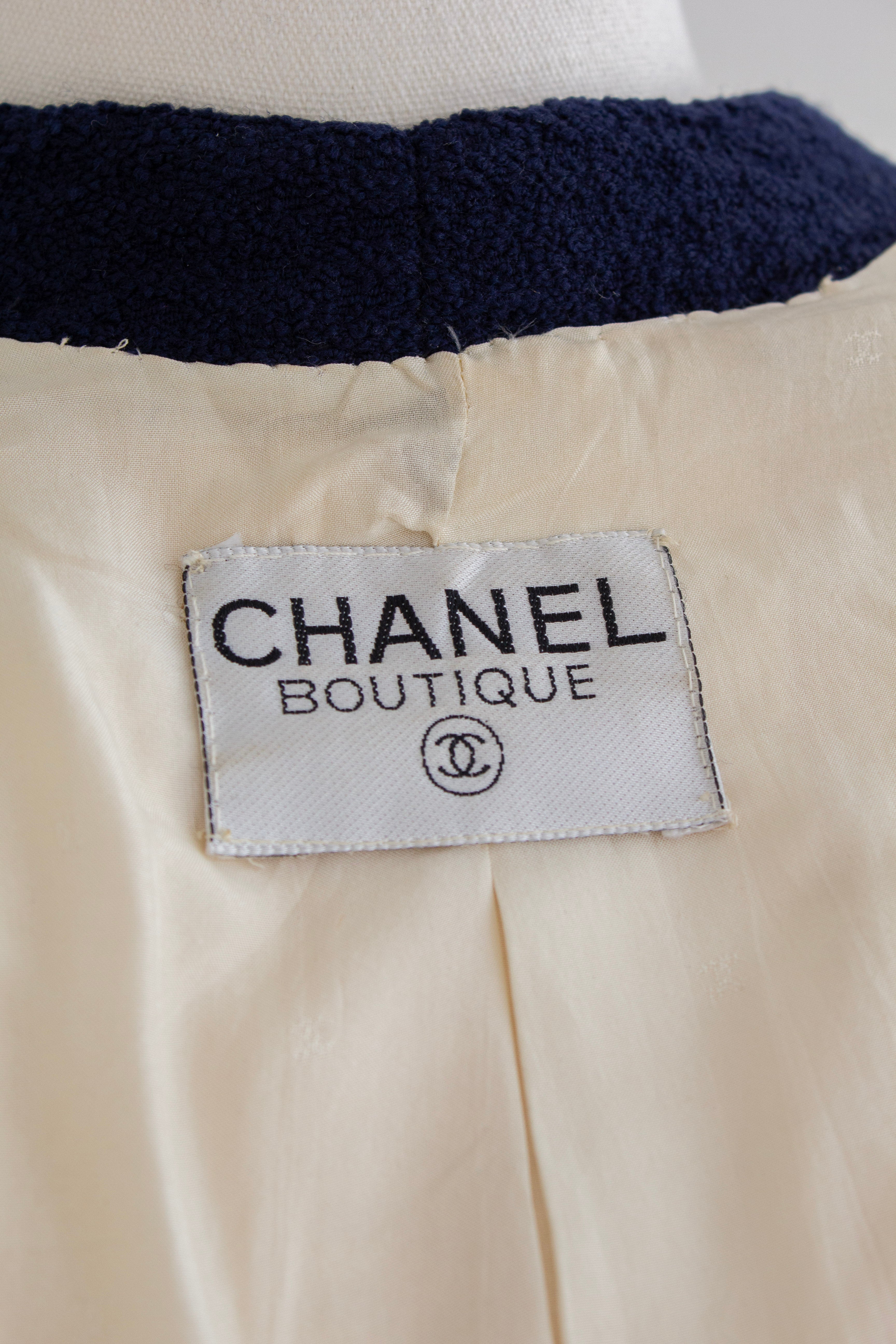 Chanel Vintage S/S 1992 Runway Cream Navy Lucite Gold Camellia Wool Jacket