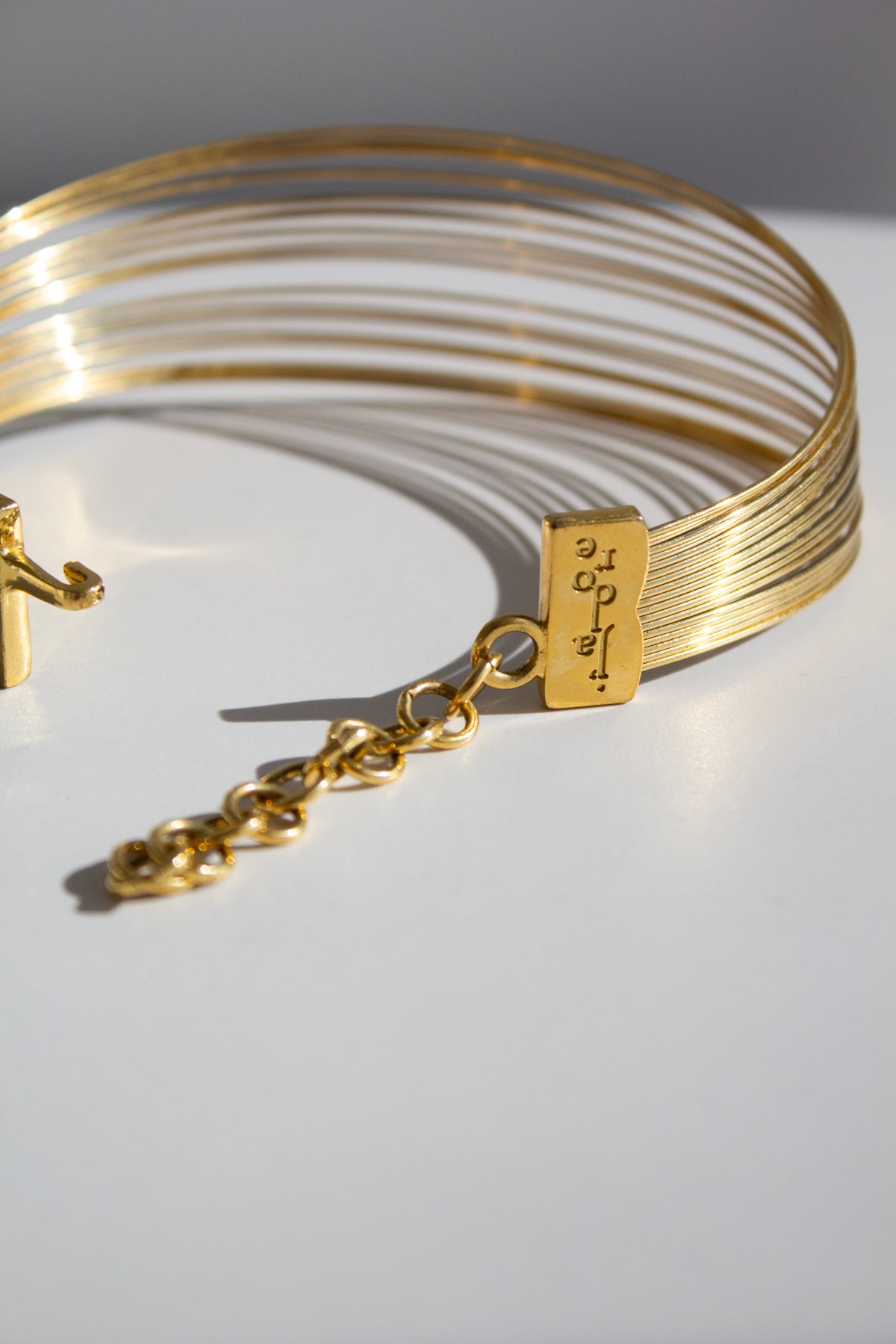 Christian Dior 1999 J’Adore Gold Metal Wire Choker Necklace