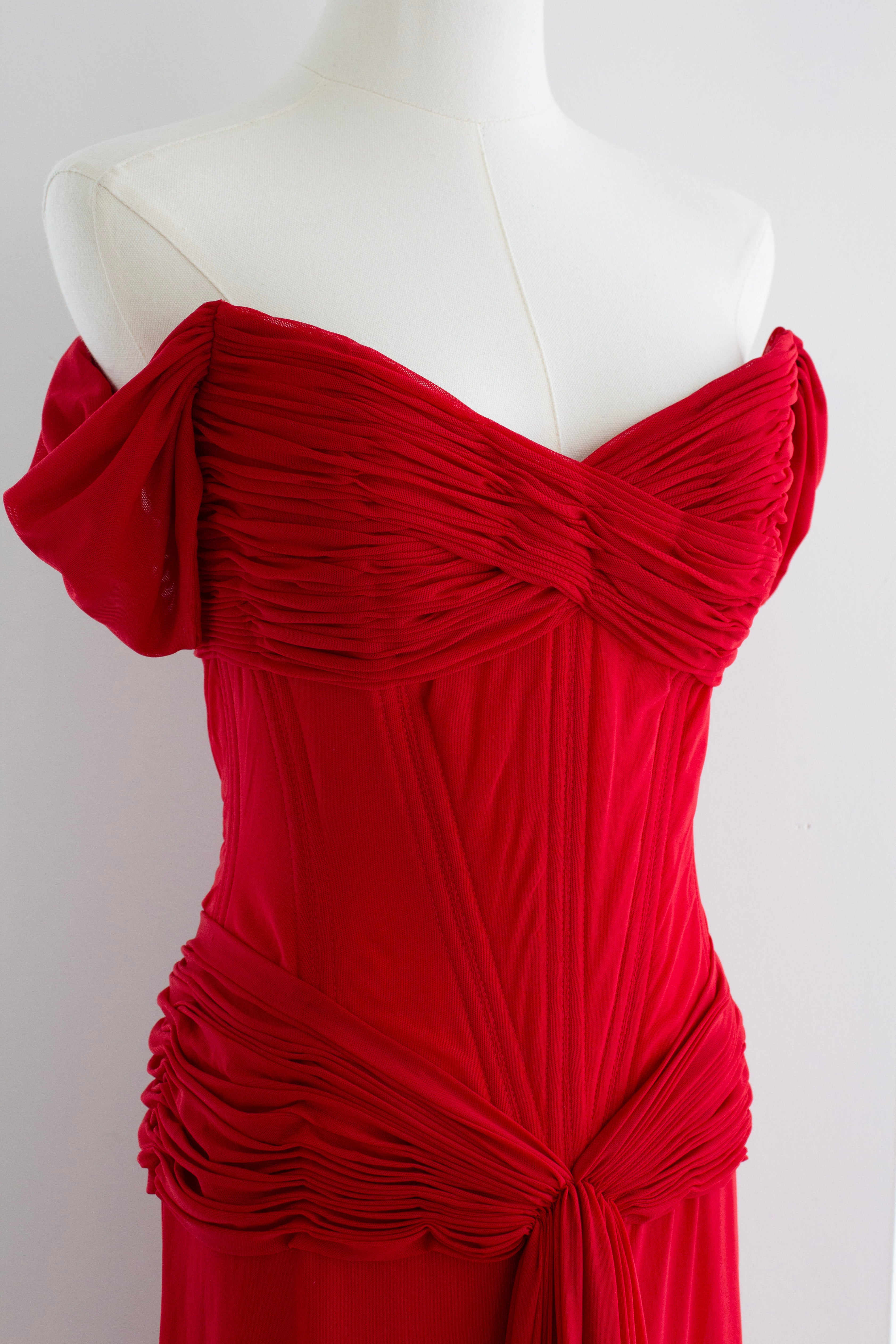 Vicky Tiel Couture Vintage “Pretty Woman” 1987 Red Ruched Gown